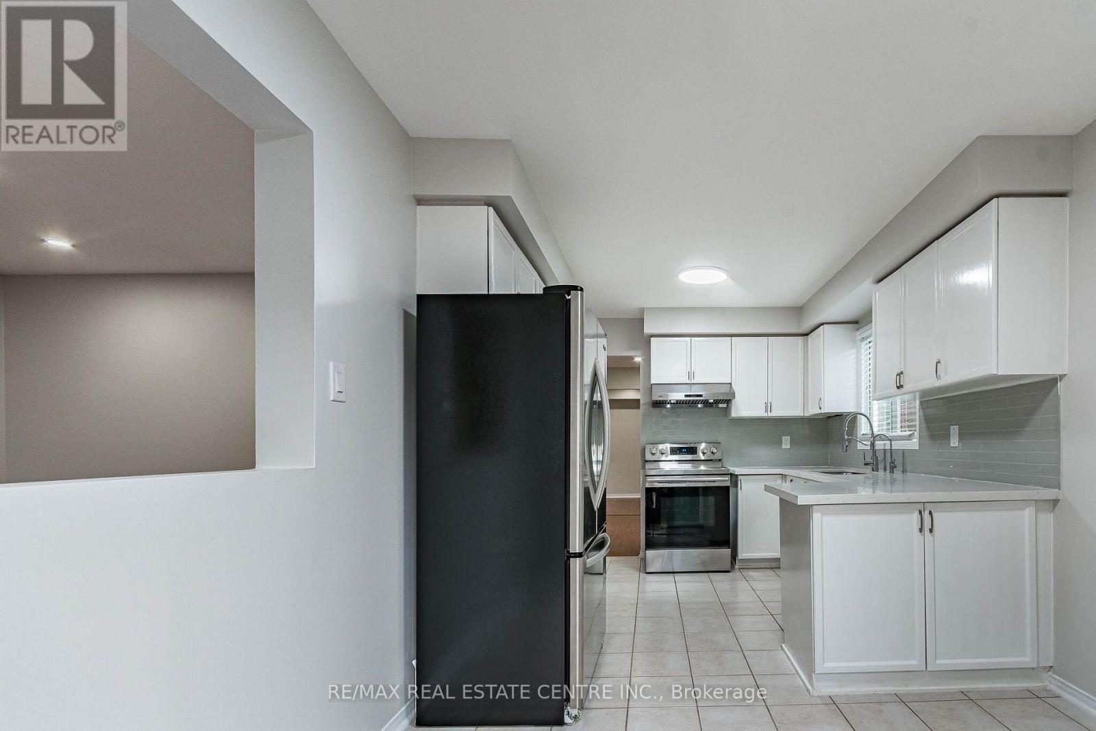 20 Dupont Court, Brampton, Ontario  L6Y 3R5 - Photo 15 - W13790652