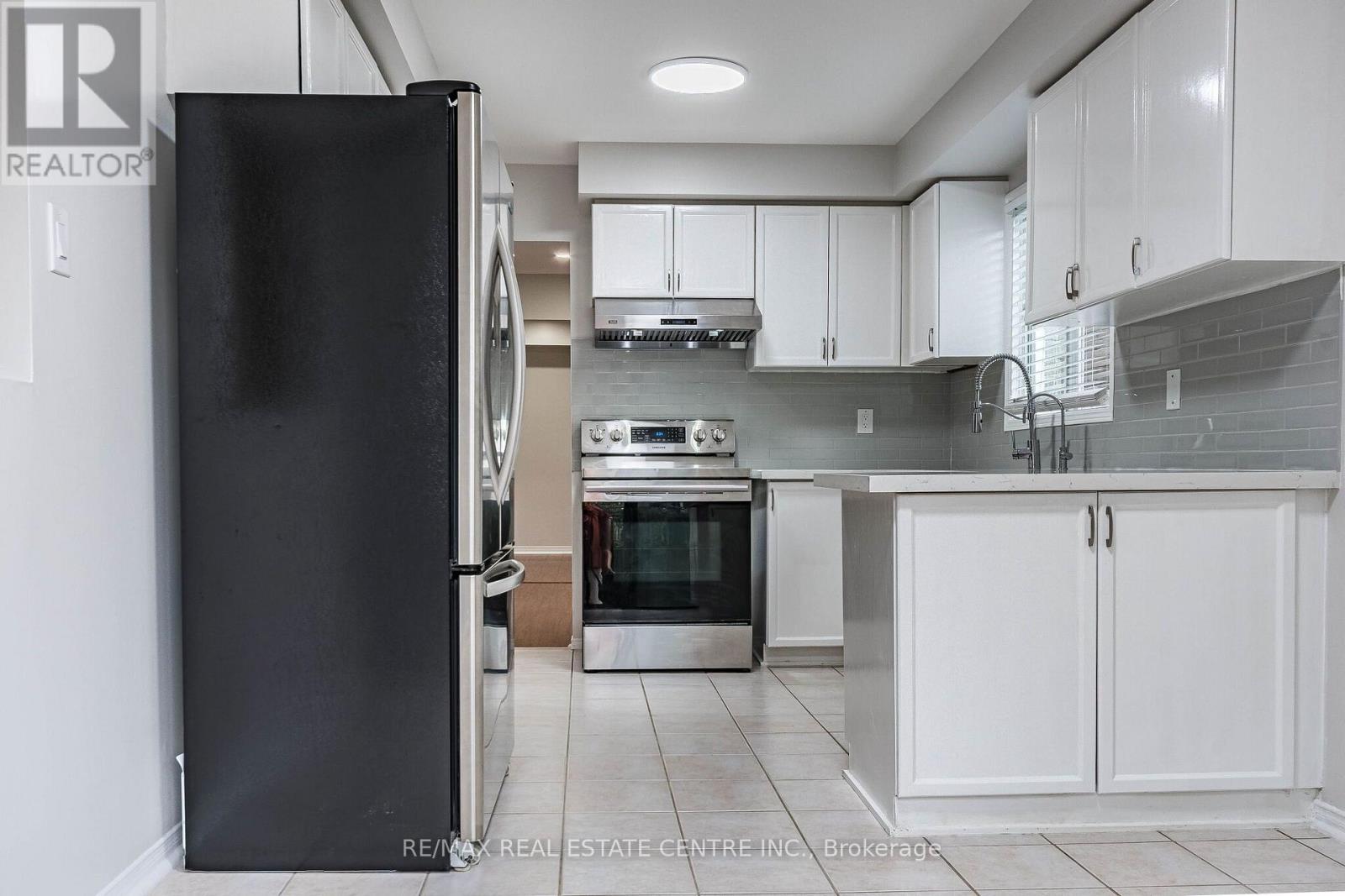 20 Dupont Court, Brampton, Ontario  L6Y 3R5 - Photo 16 - W13790652