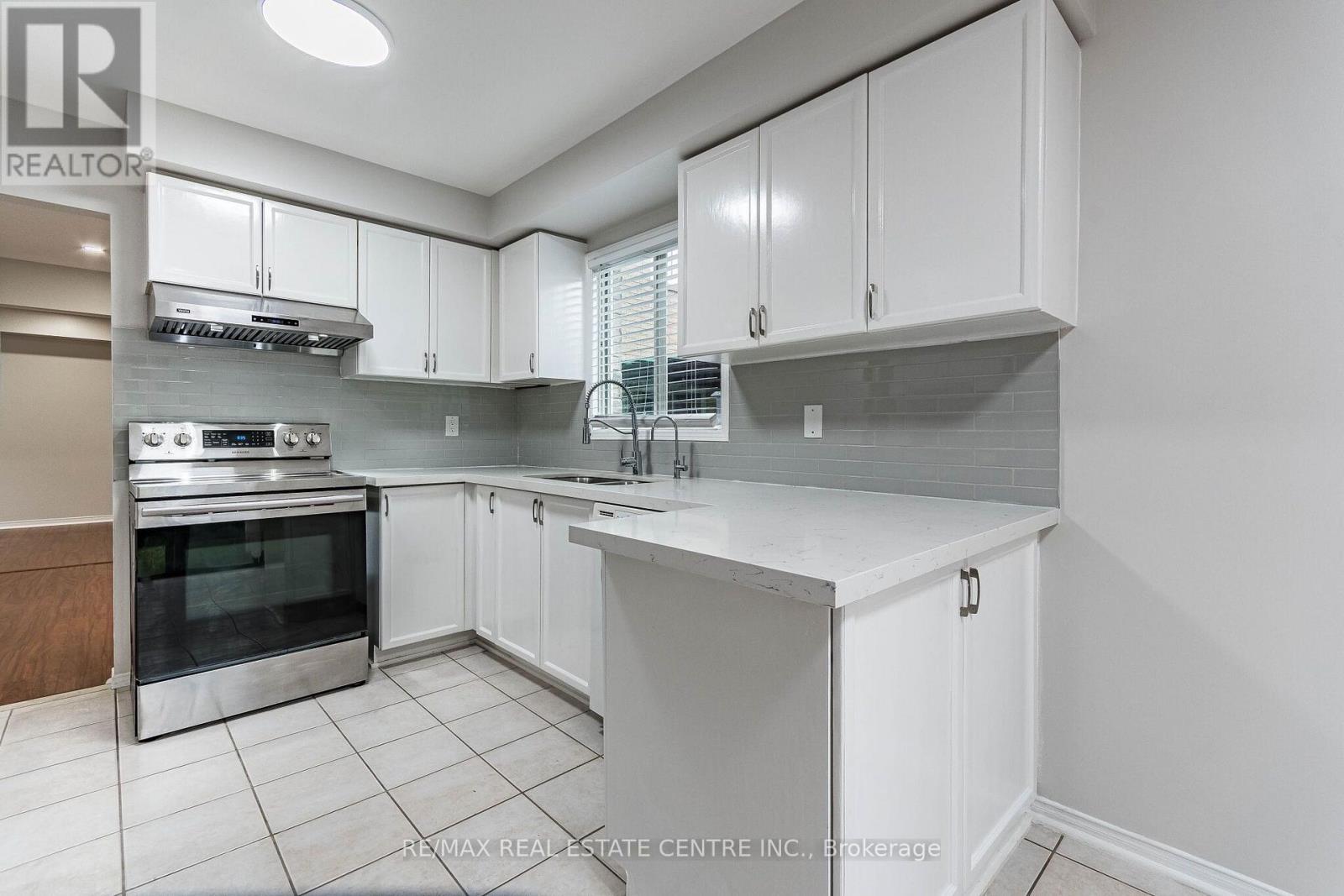 20 Dupont Court, Brampton, Ontario  L6Y 3R5 - Photo 18 - W13790652