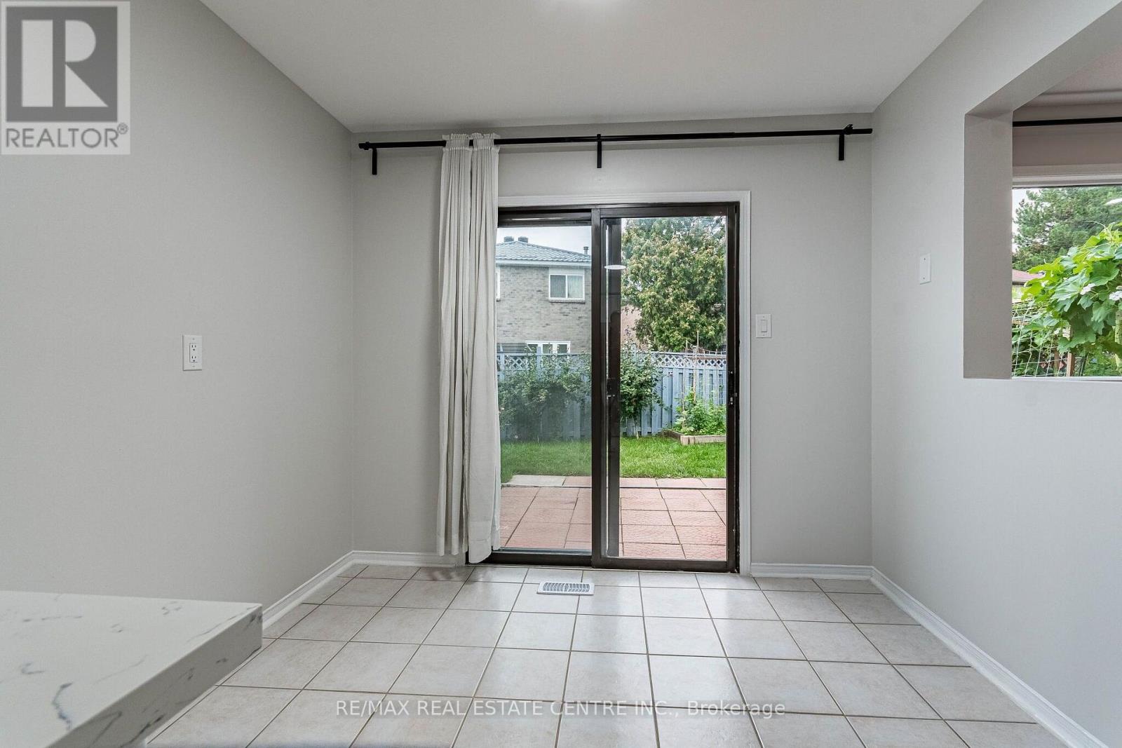 20 Dupont Court, Brampton, Ontario  L6Y 3R5 - Photo 19 - W13790652