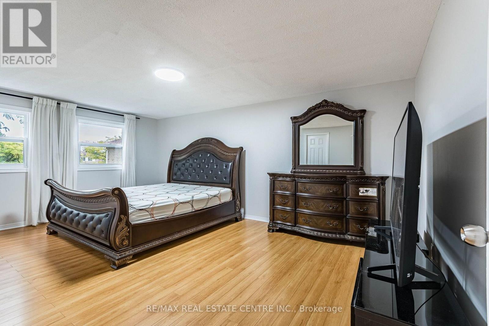 20 Dupont Court, Brampton, Ontario  L6Y 3R5 - Photo 22 - W13790652