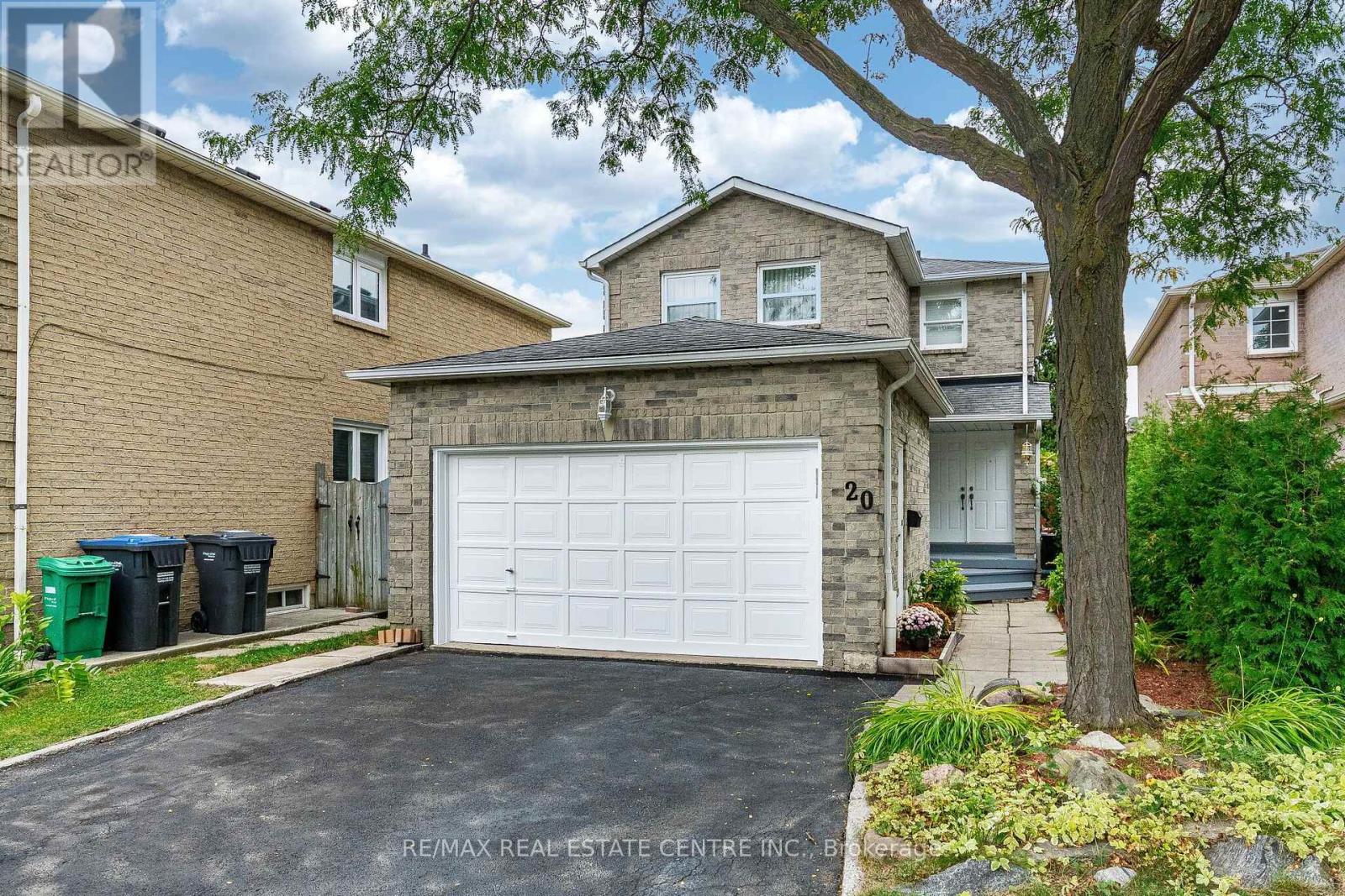 20 Dupont Court, Brampton, Ontario  L6Y 3R5 - Photo 3 - W13790652