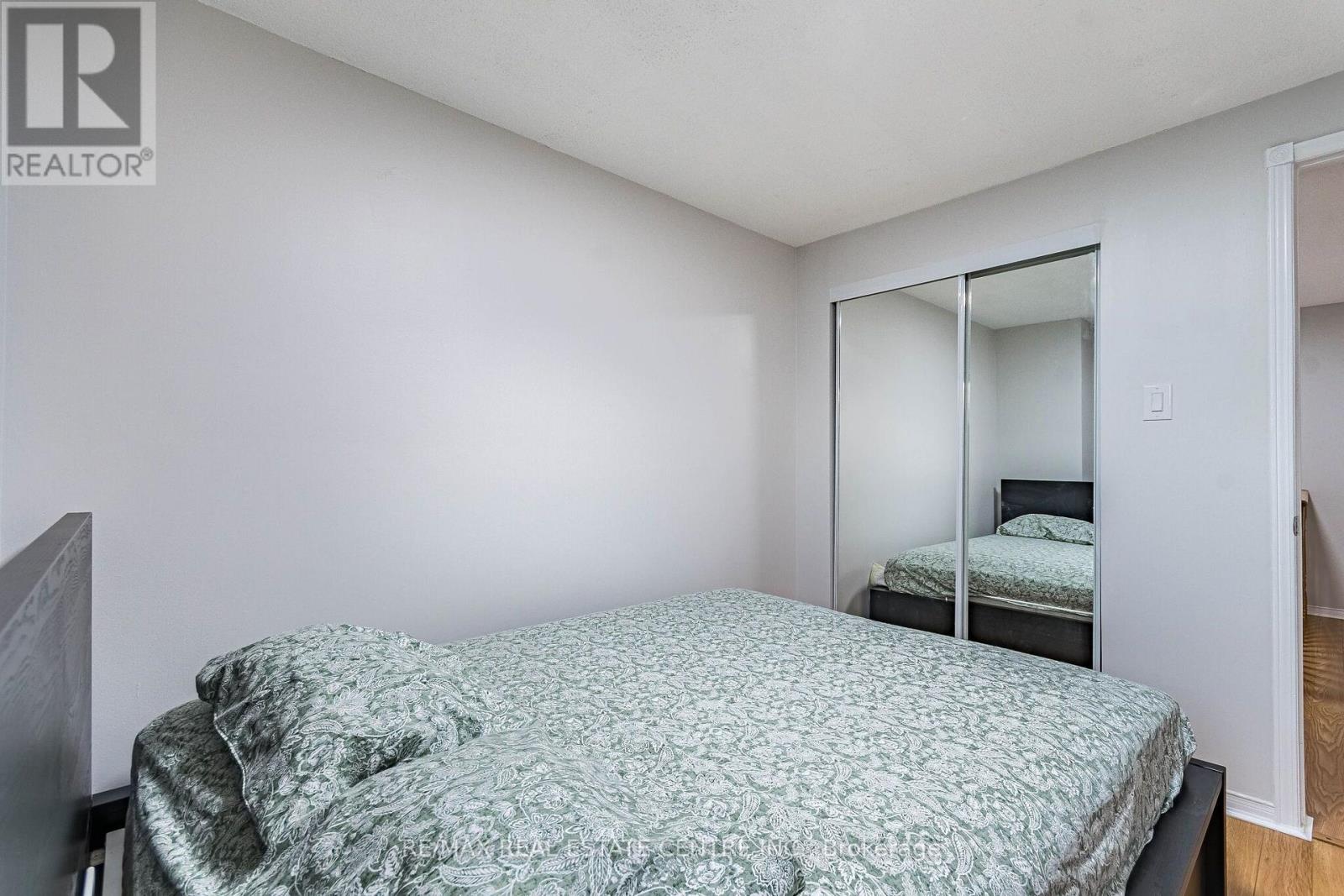 20 Dupont Court, Brampton, Ontario  L6Y 3R5 - Photo 31 - W13790652