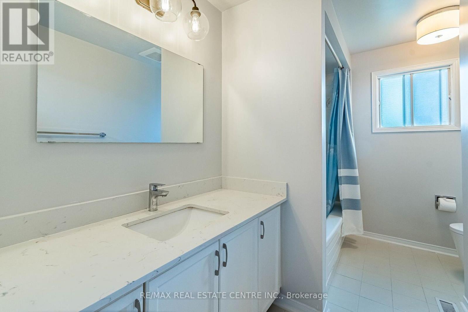 20 Dupont Court, Brampton, Ontario  L6Y 3R5 - Photo 34 - W13790652