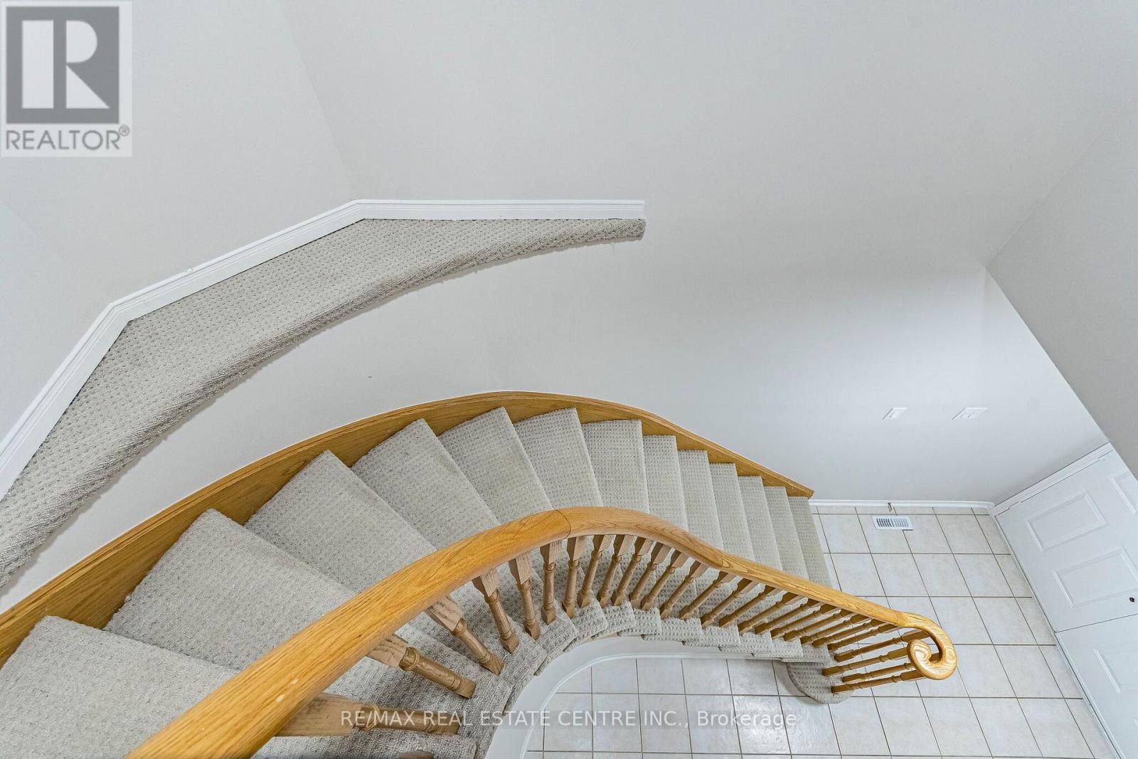 20 Dupont Court, Brampton, Ontario  L6Y 3R5 - Photo 37 - W13790652