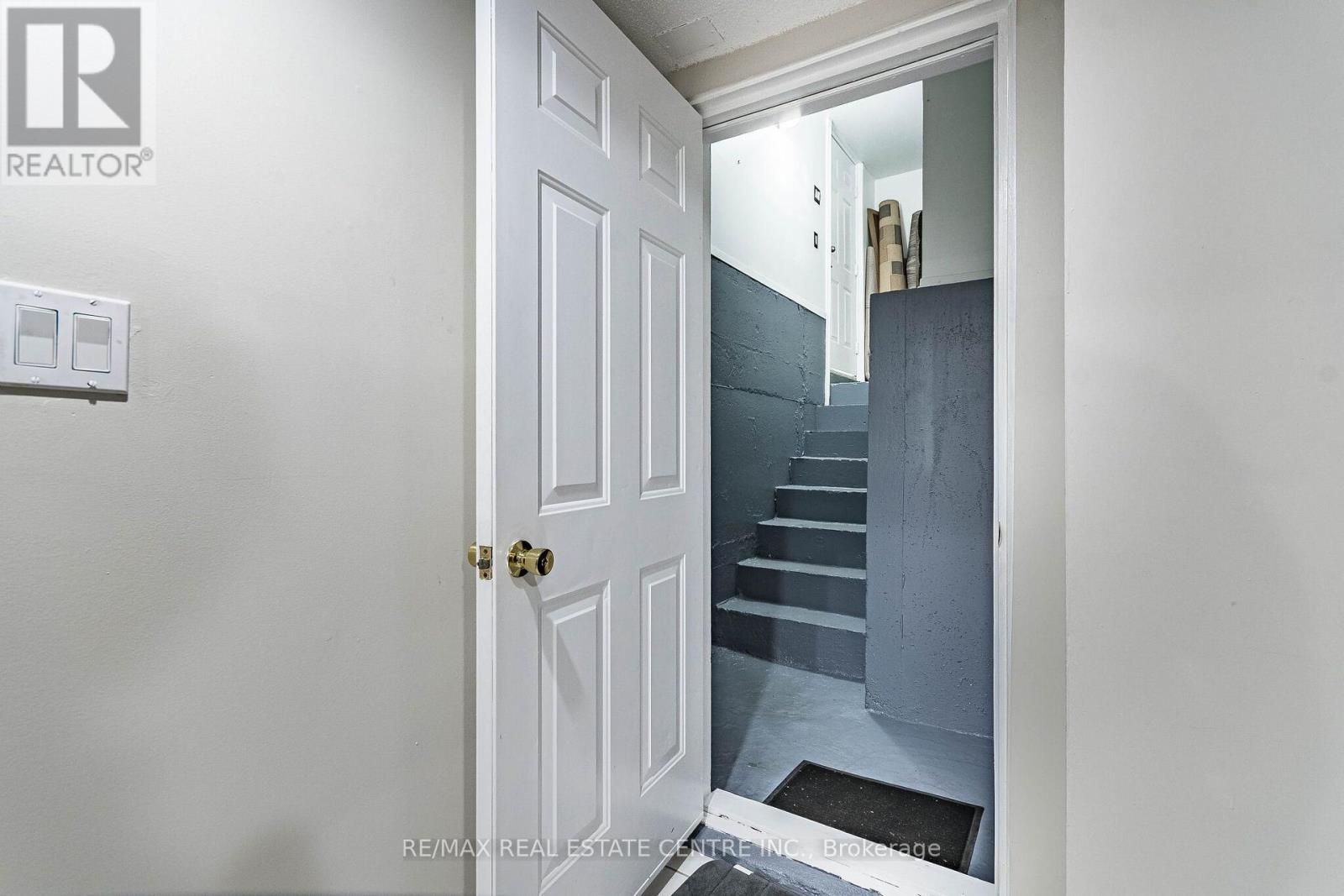 20 Dupont Court, Brampton, Ontario  L6Y 3R5 - Photo 40 - W13790652