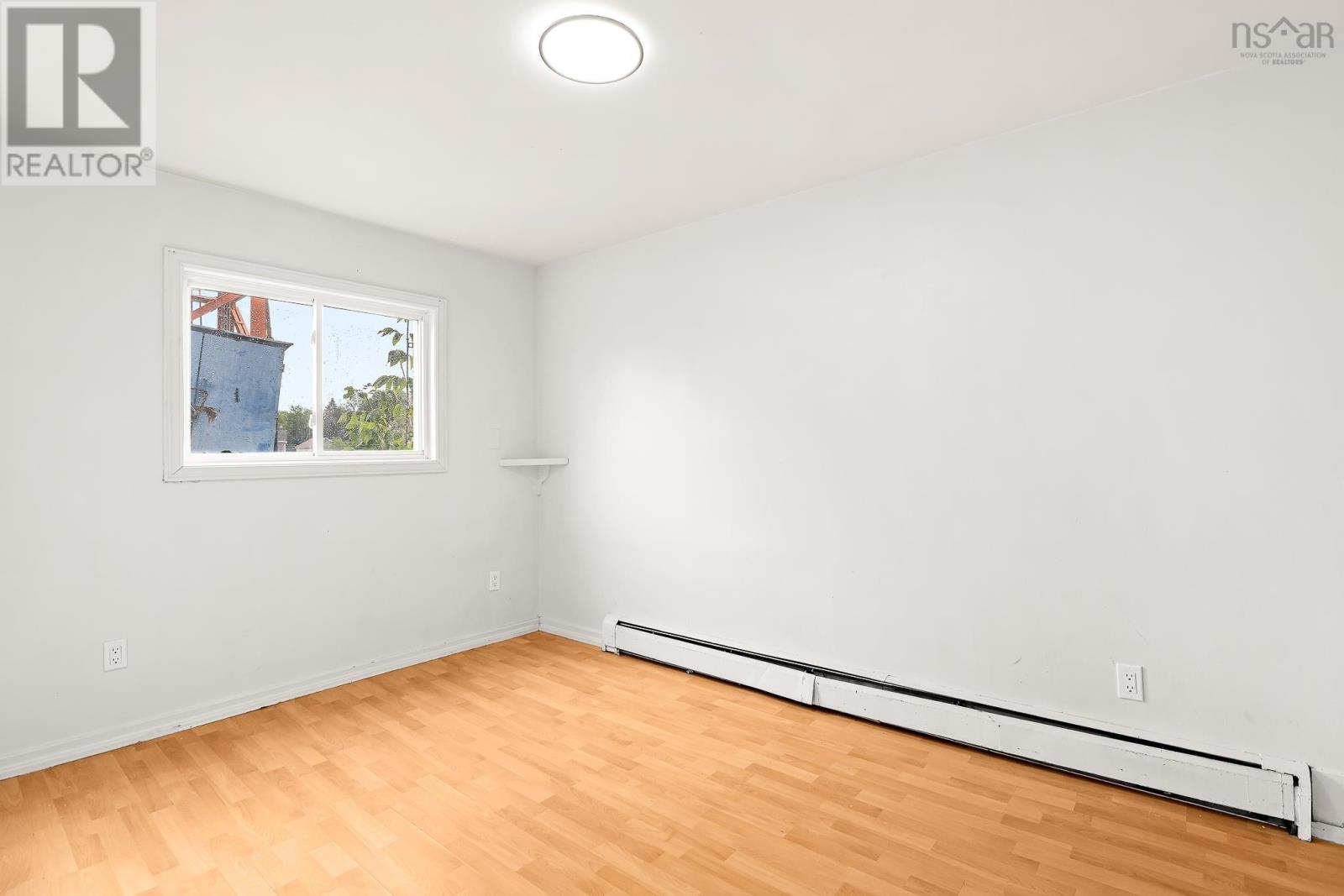 12 Frederick Avenue photo 10