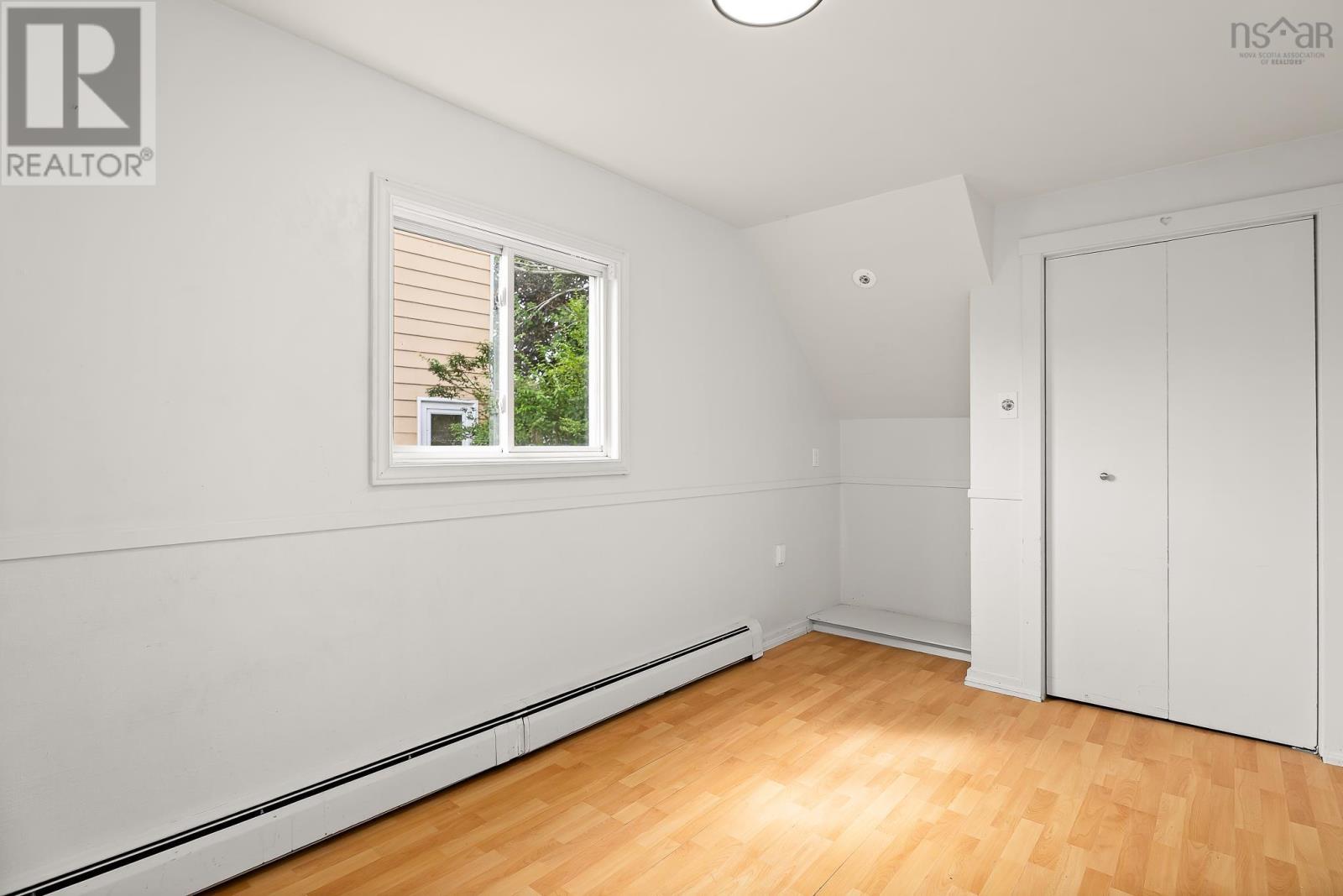 12 Frederick Avenue photo 15