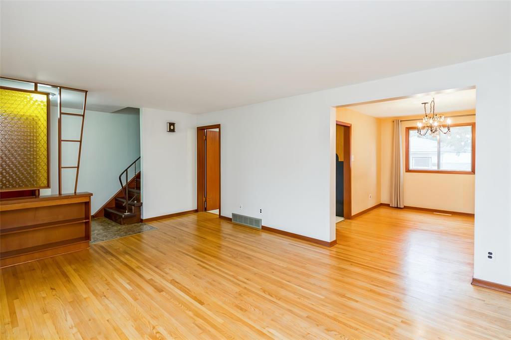 1503 Rothesay Street, Winnipeg, Manitoba R2G 1V4 - Photo 5 - 202623283