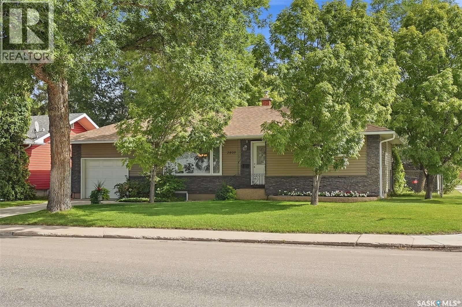 2809 Clarence Avenue S, Saskatoon, Saskatchewan  S7J 1M7 - Photo 43 - SK048482