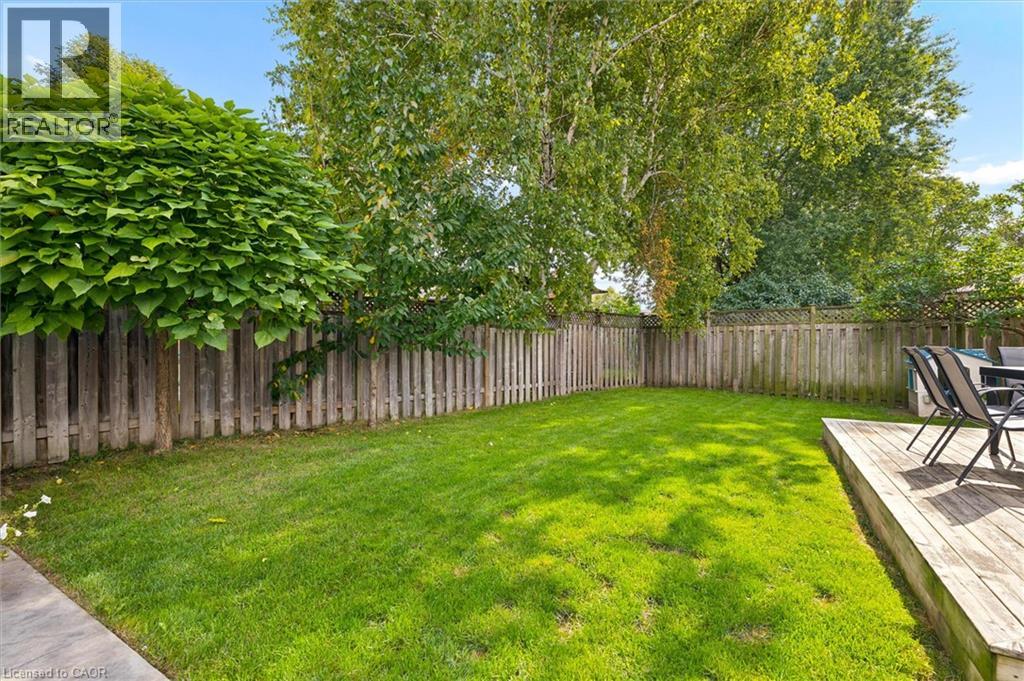 125 Martinglen Crescent, Kitchener, Ontario  N2E 2A3 - Photo 38 - 40863860