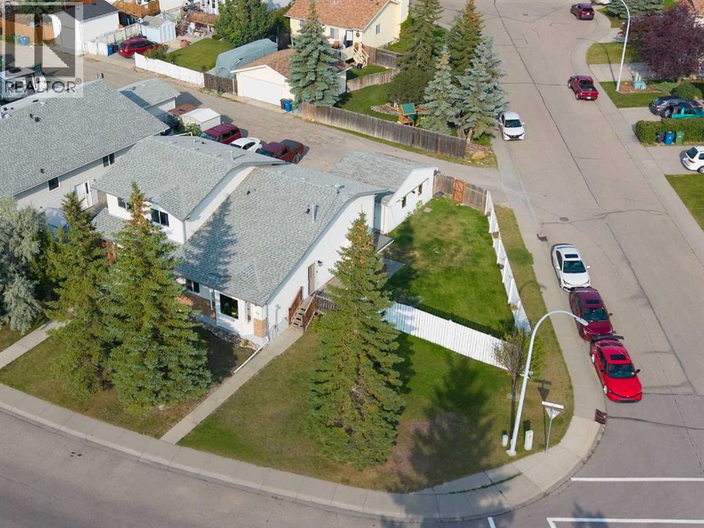 48 West Aarsby Road, Cochrane, Alberta  T4C 1L3 - Photo 2 - A2341434