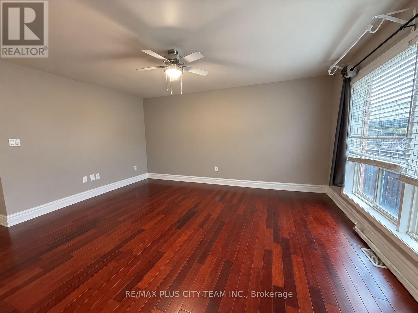 844 Luxton Drive, Milton, Ontario  L9T 6Y5 - Photo 3 - W13659626
