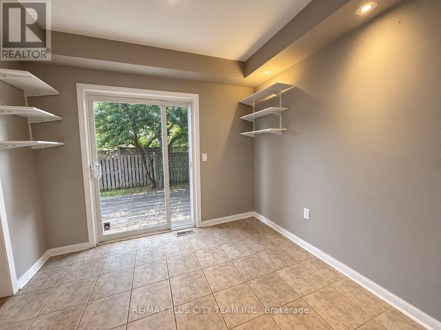 844 Luxton Drive, Milton, Ontario  L9T 6Y5 - Photo 6 - W13659626