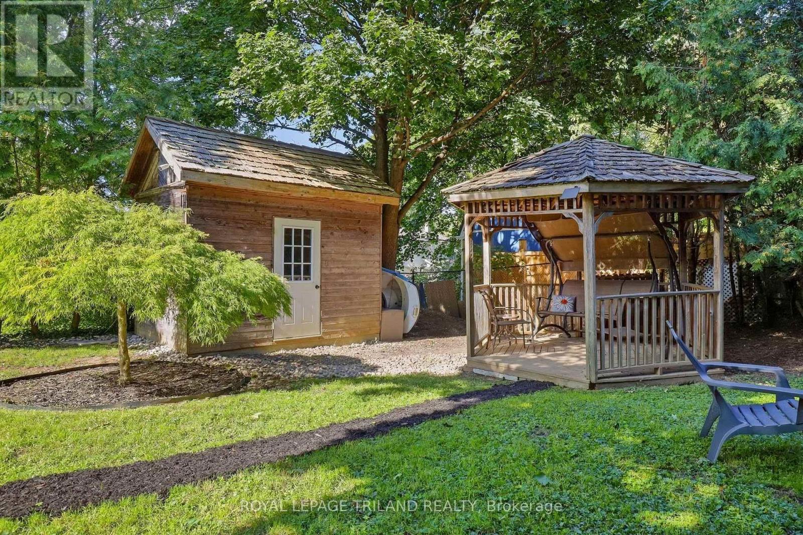 32 Hunter Woods Crescent, London South, Ontario  N6J 2B1 - Photo 37 - X13790678