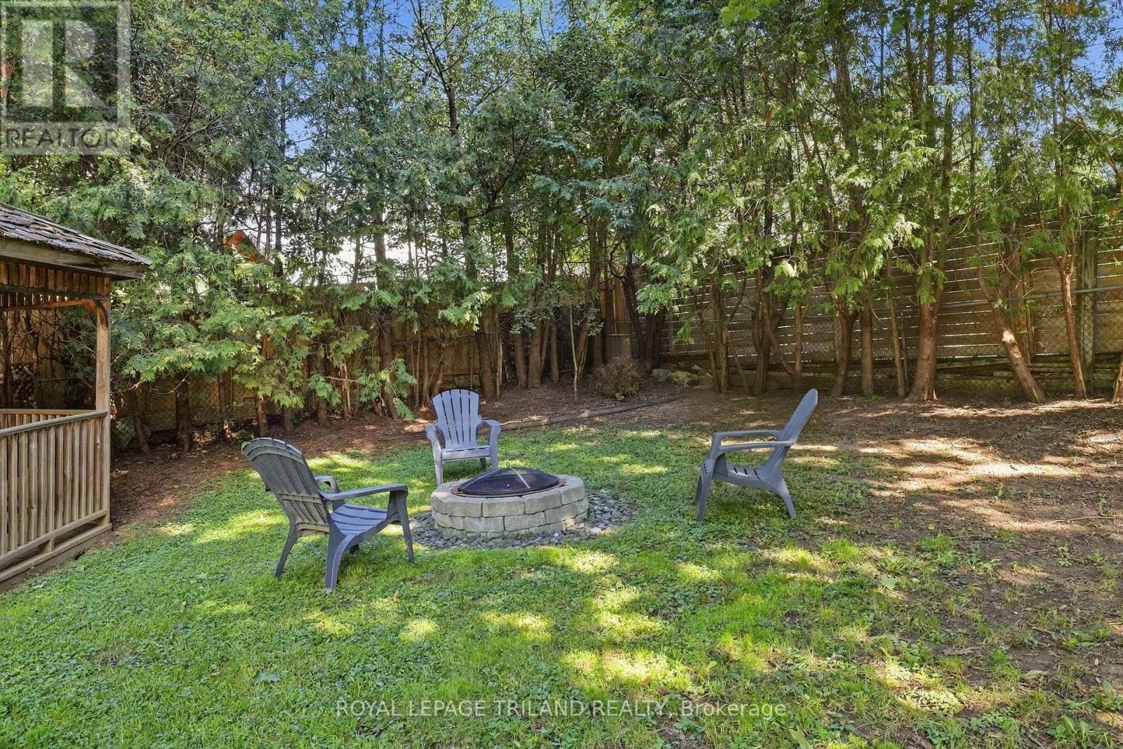 32 Hunter Woods Crescent, London South, Ontario  N6J 2B1 - Photo 38 - X13790678