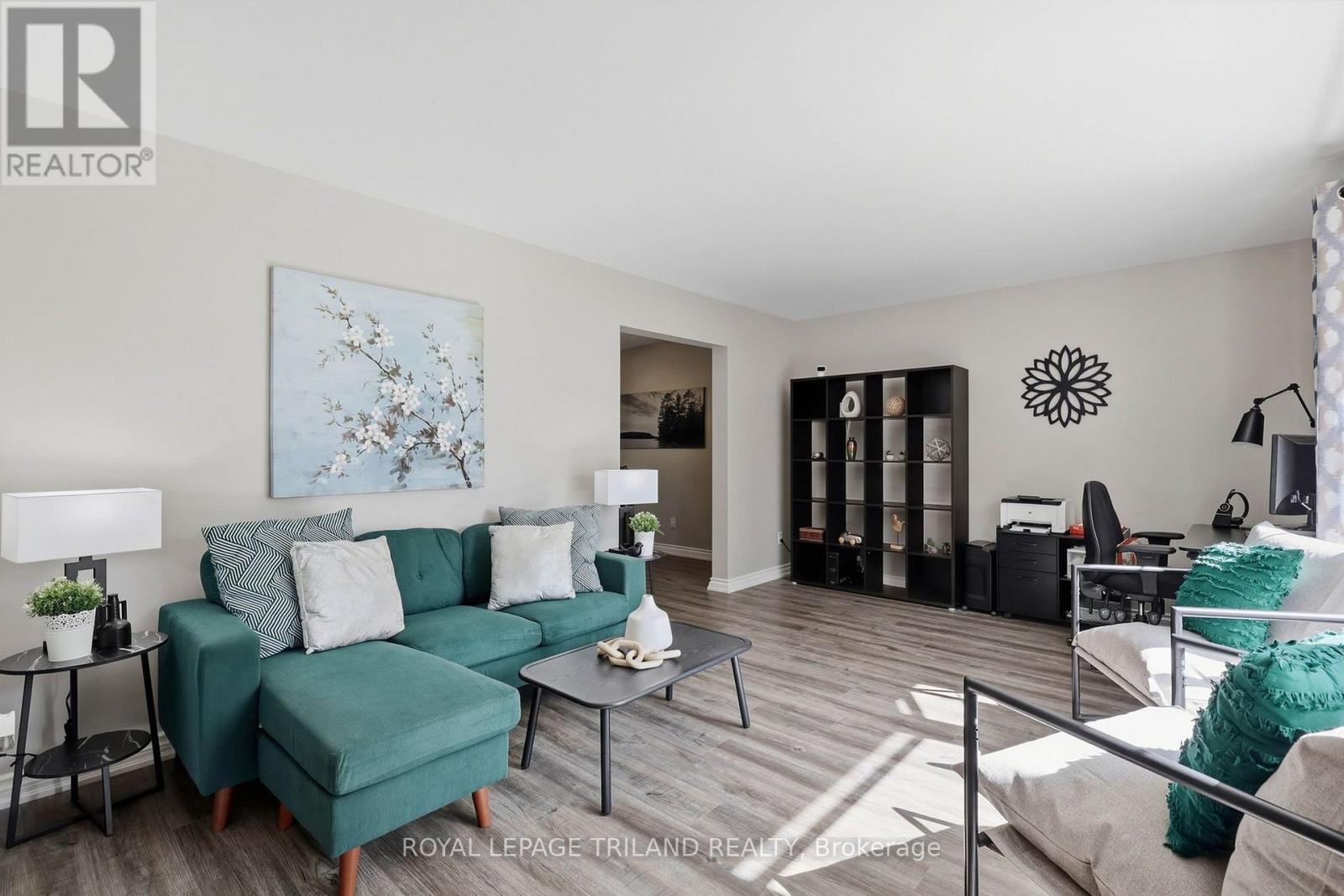32 Hunter Woods Crescent, London South, Ontario  N6J 2B1 - Photo 9 - X13790678