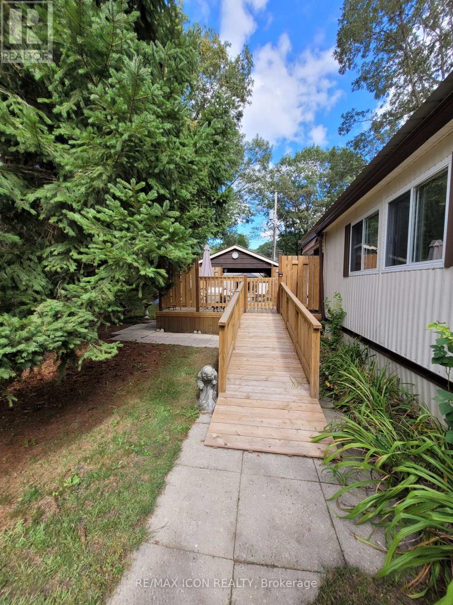5 - 9839 Lakeshore Road, Lambton Shores, Ontario  N0M 1T0 - Photo 19 - X13790798