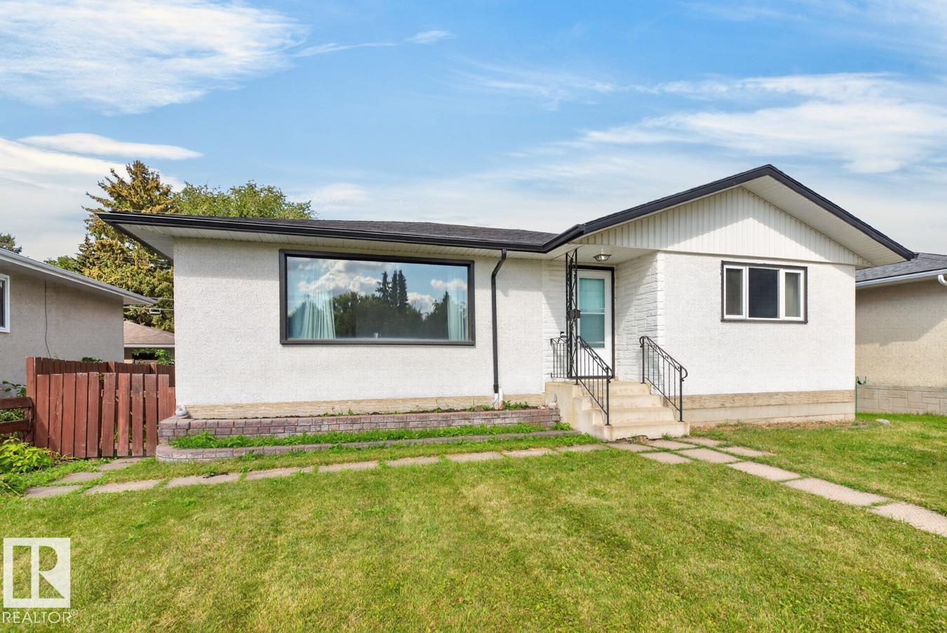 7304 98a Av Nw, Edmonton, Alberta  T6A 0C3 - Photo 2 - E4508284