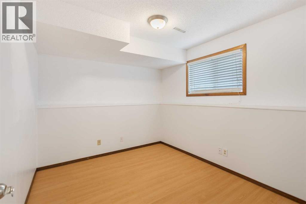 1312 48 Avenue Nw, Calgary, Alberta  T2K 5Y3 - Photo 32 - A2344958