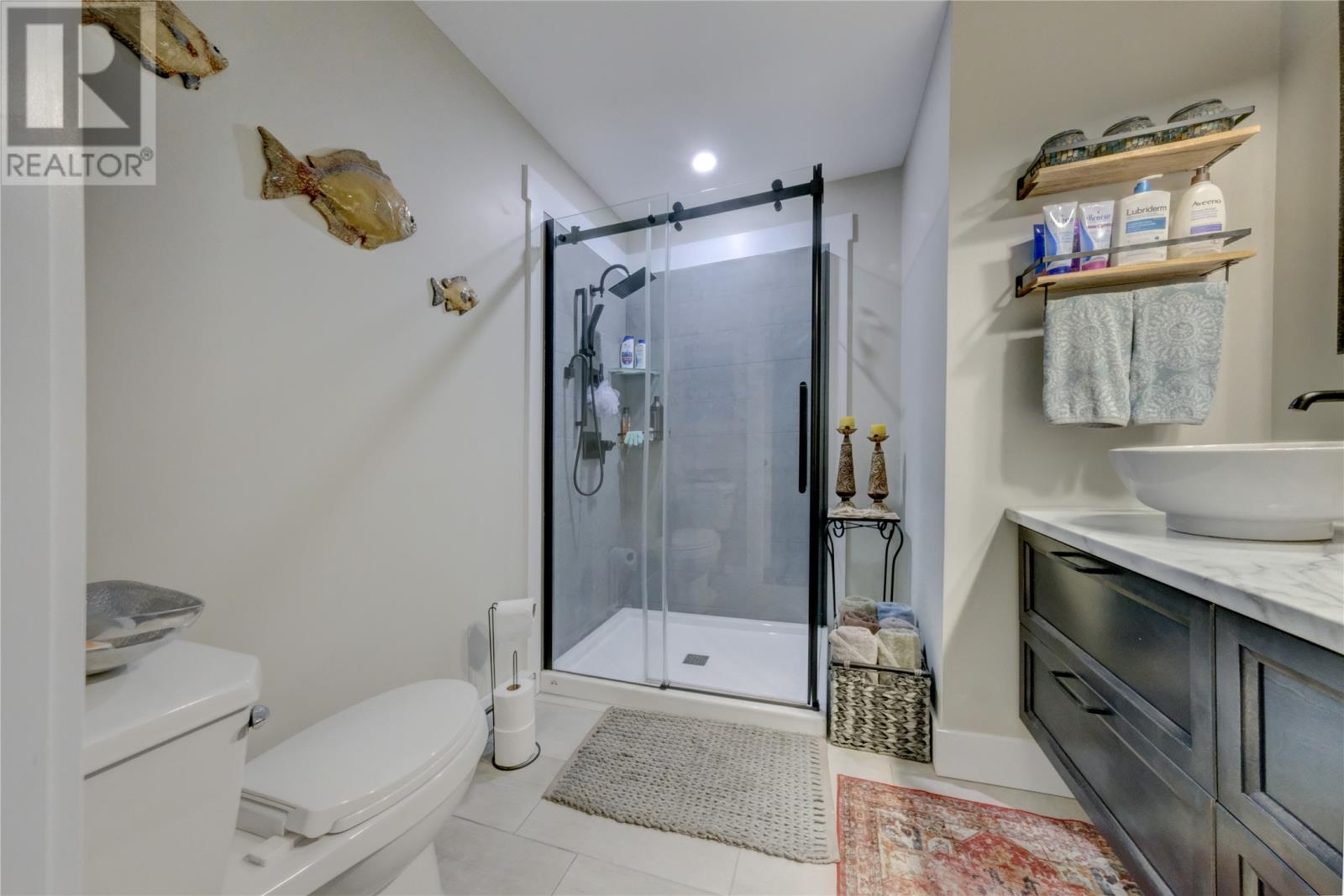 12 Albert Street, Massey Drive — photo 17