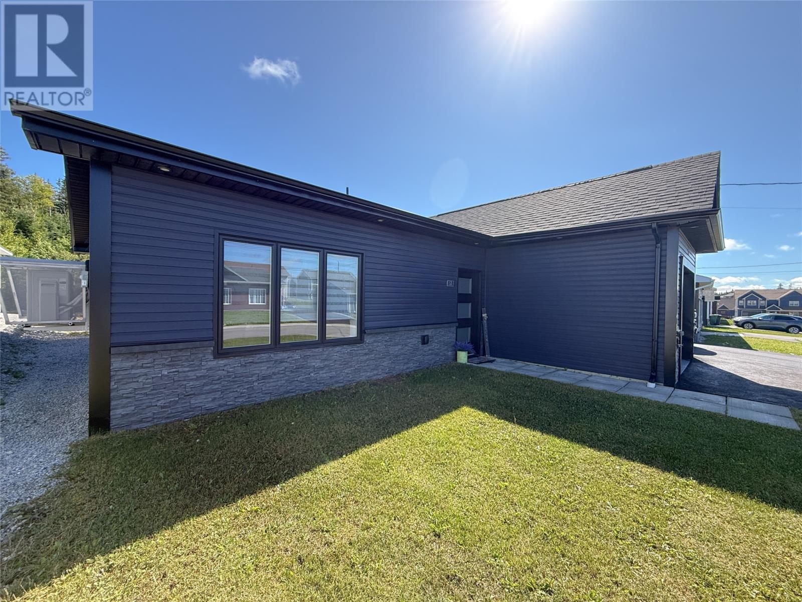 12 Albert Street, Massey Drive — photo 26