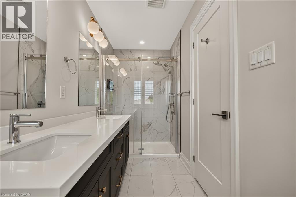 118 Springvalley Crescent, Hamilton, Ontario  L9C 0E4 - Photo 32 - 40862395