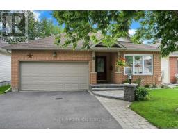 8 FIELDCREST AVENUE, Ottawa, Ontario