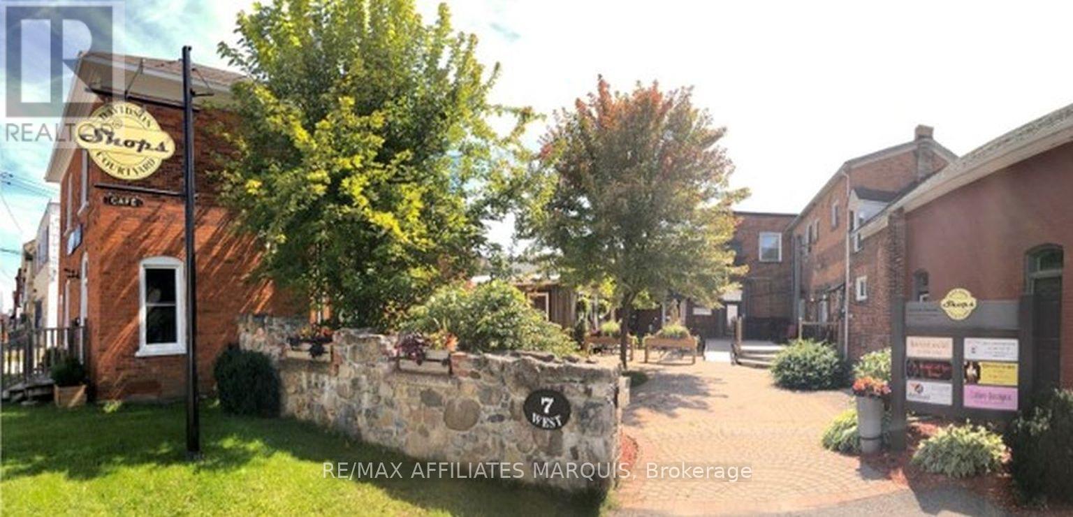 7 Russell Street W, Smiths Falls, Ontario  K7A 1N8 - Photo 2 - X13790752