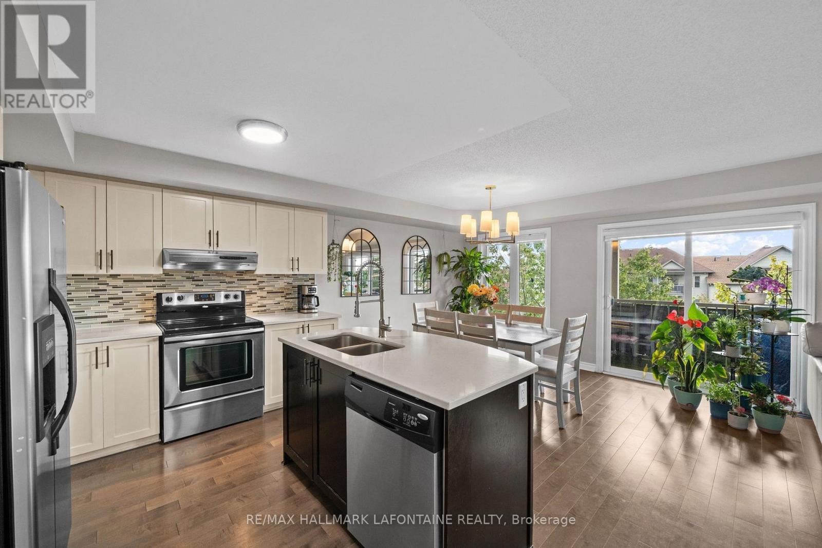 7 - 585 Stonefield Private, Ottawa, Ontario  K2G 4R4 - Photo 3 - X13790900