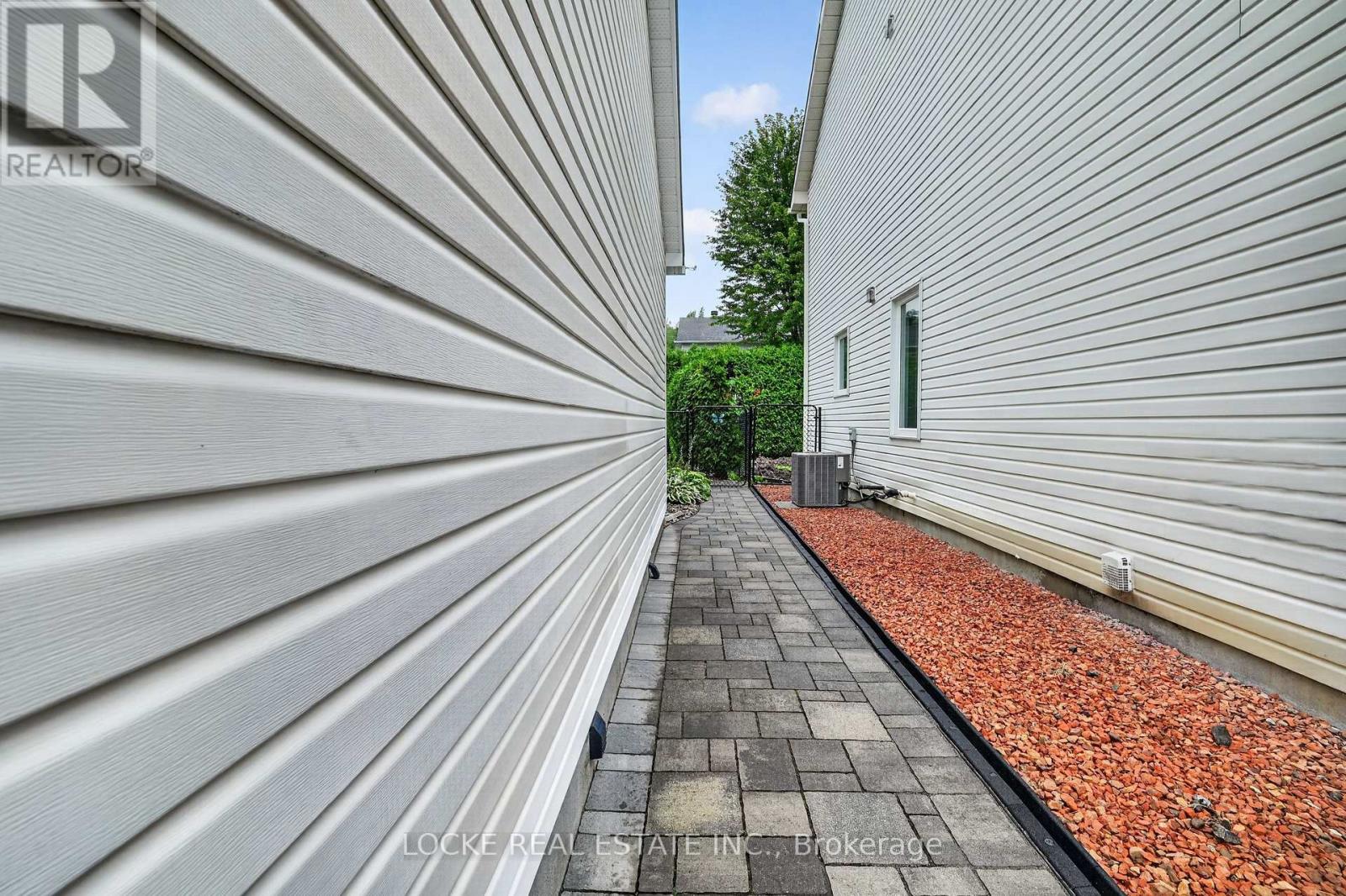 5934 Gladewoods Place, Ottawa, Ontario  K1W 1G5 - Photo 41 - X13790950