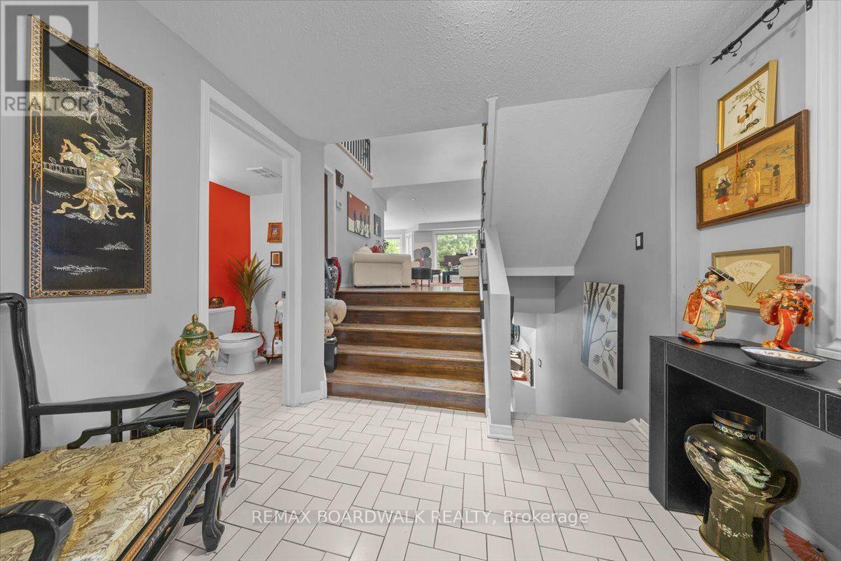 24 Hackett Street, Ottawa, Ontario  K1V 0P7 - Photo 4 - X13791030