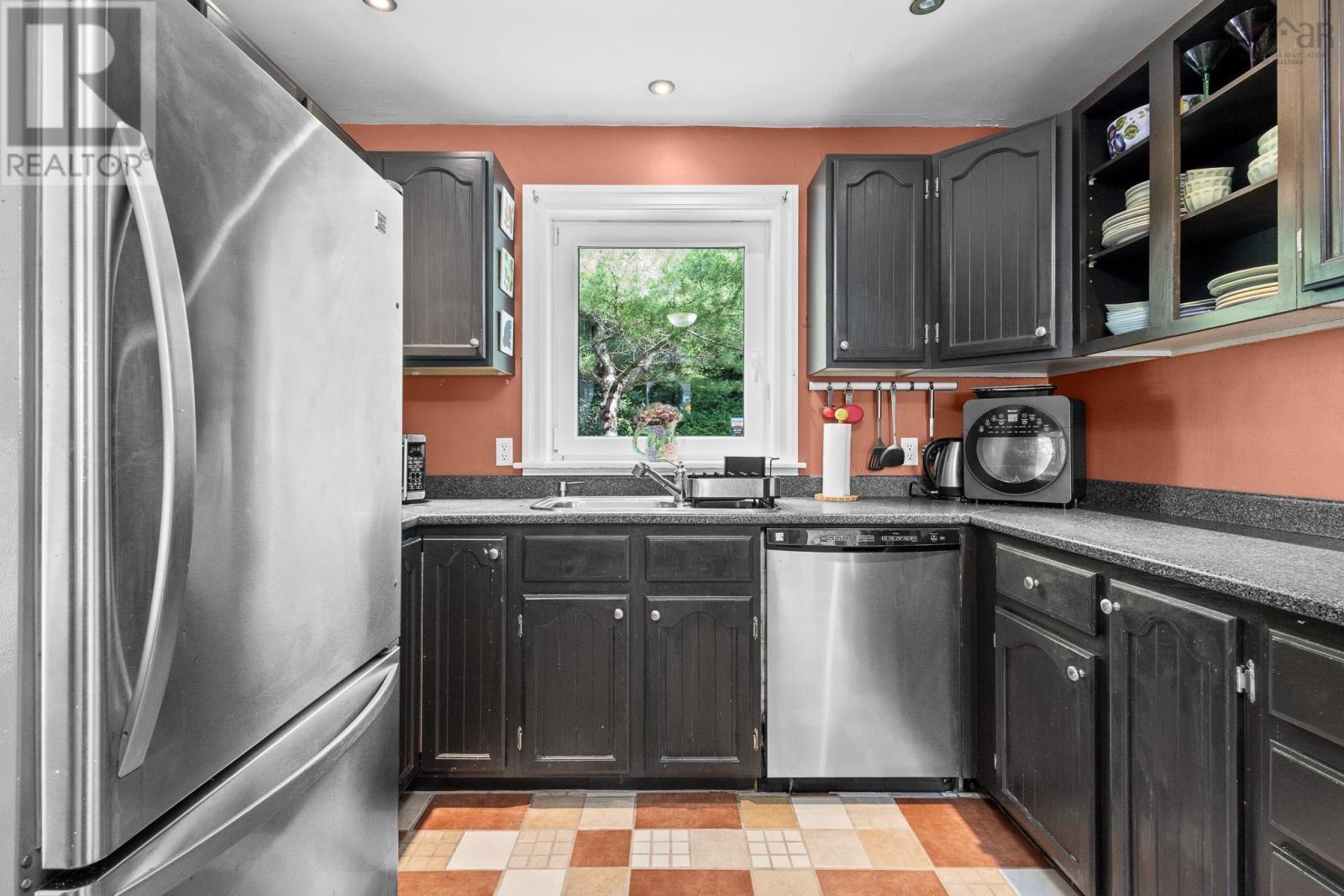 11 Dunolly Street, Dartmouth, Nova Scotia  B2Y 2Z6 - Photo 10 - 202623478