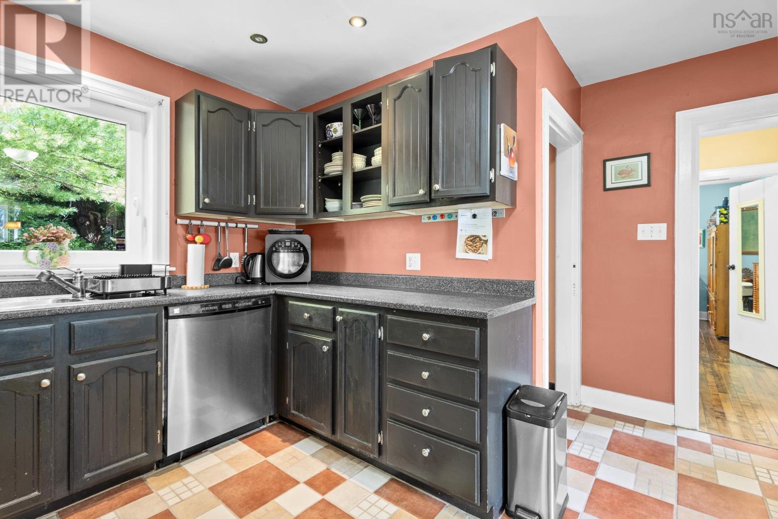 11 Dunolly Street, Dartmouth, Nova Scotia  B2Y 2Z6 - Photo 11 - 202623478