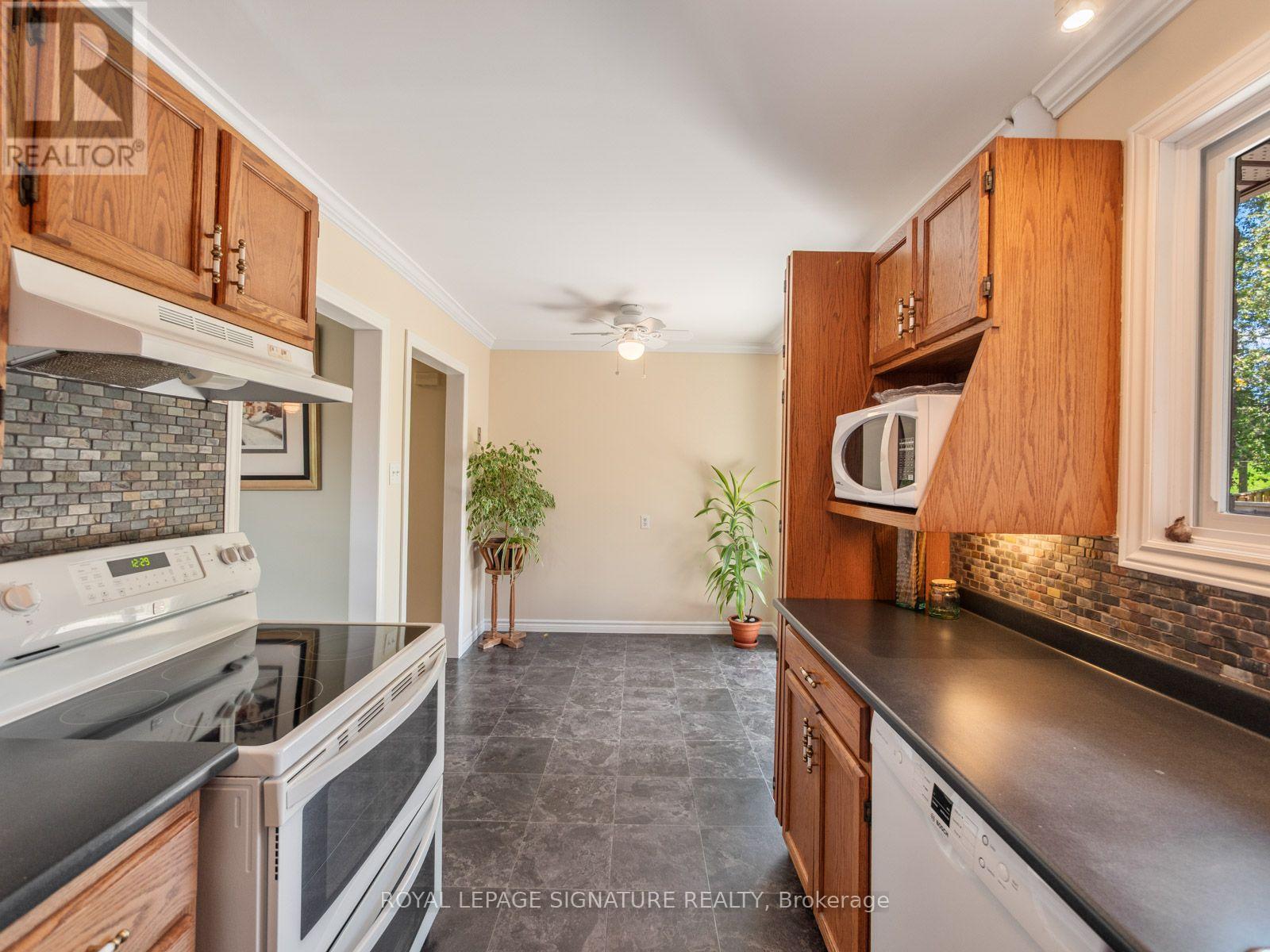 9 Birch Court, Aurora, Ontario  L4G 3K1 - Photo 20 - N13782756