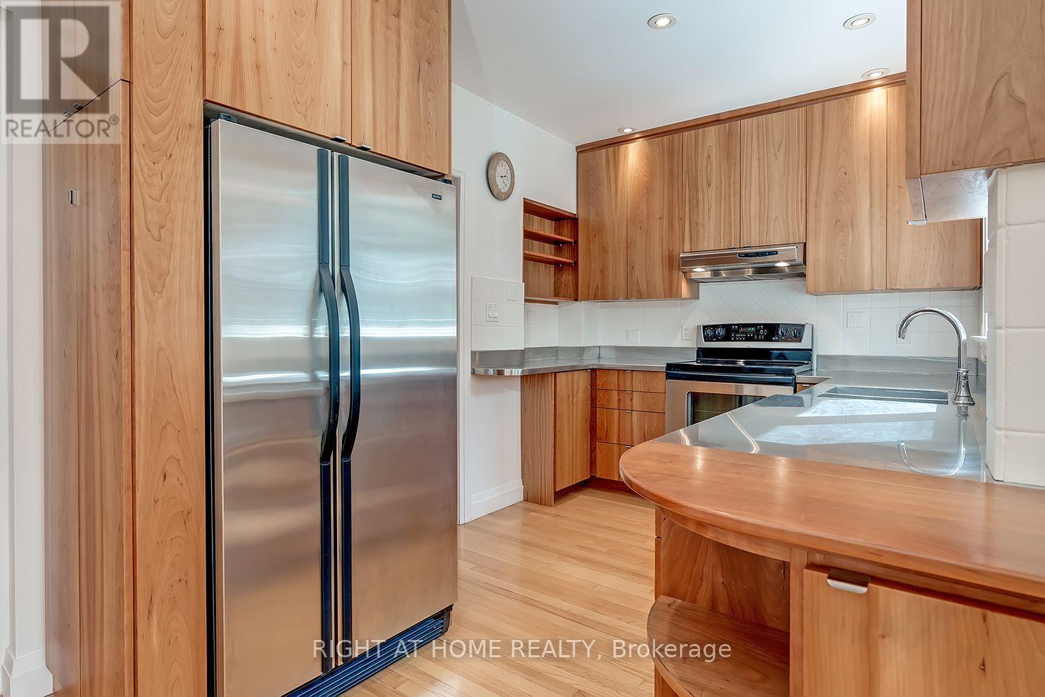 32 Belcourt Road, Toronto, Ontario  M4S 2T9 - Photo 19 - C13790916