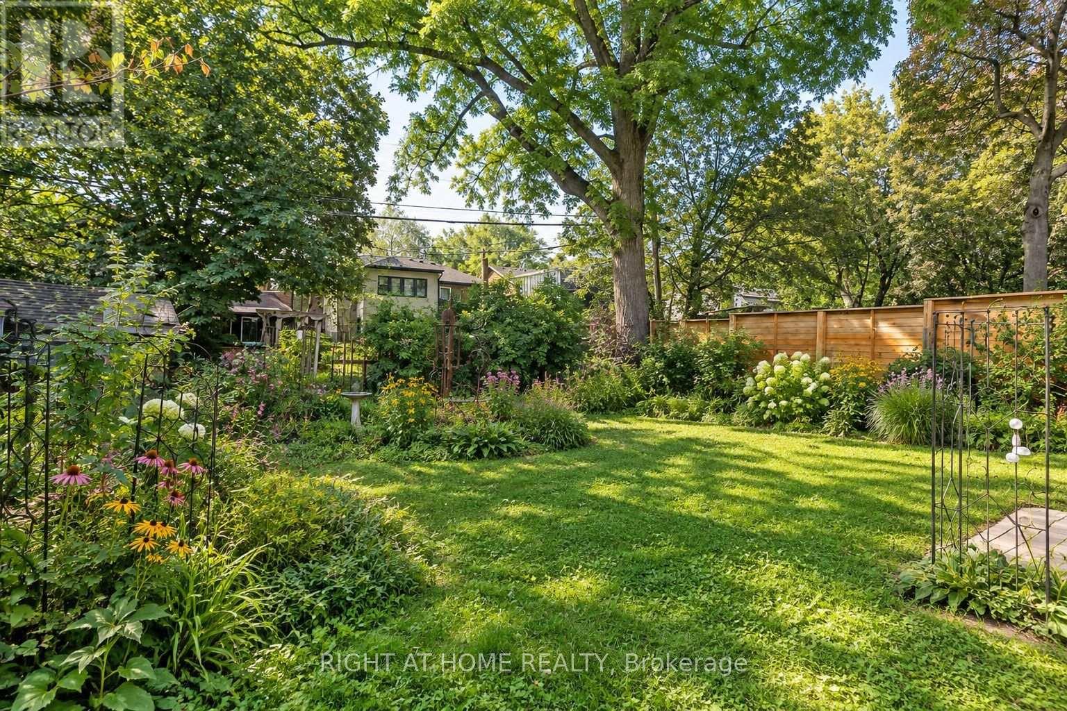 32 Belcourt Road, Toronto, Ontario  M4S 2T9 - Photo 48 - C13790916
