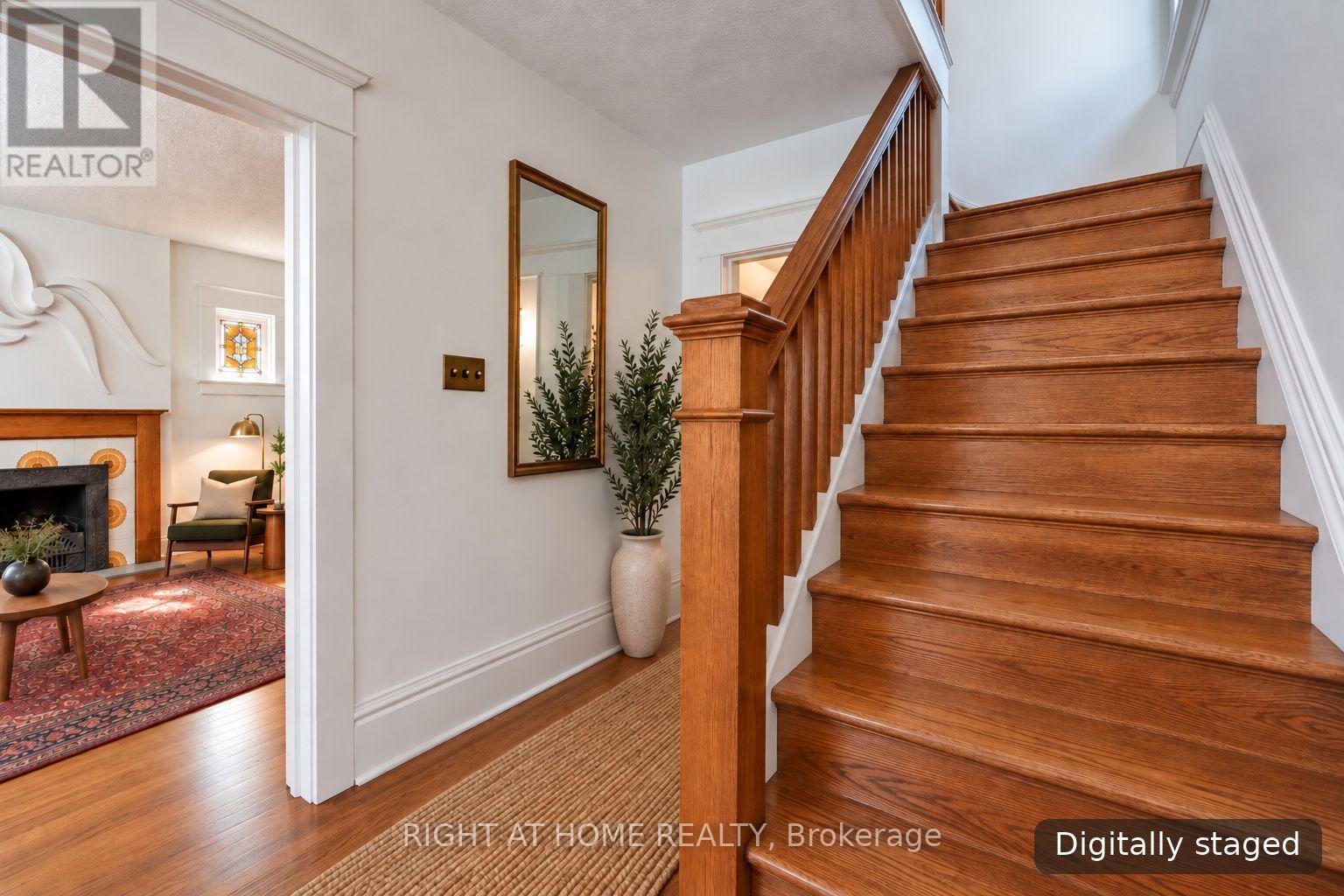 32 Belcourt Road, Toronto, Ontario  M4S 2T9 - Photo 6 - C13790916
