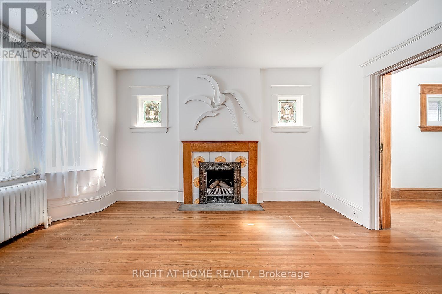 32 Belcourt Road, Toronto, Ontario  M4S 2T9 - Photo 7 - C13790916