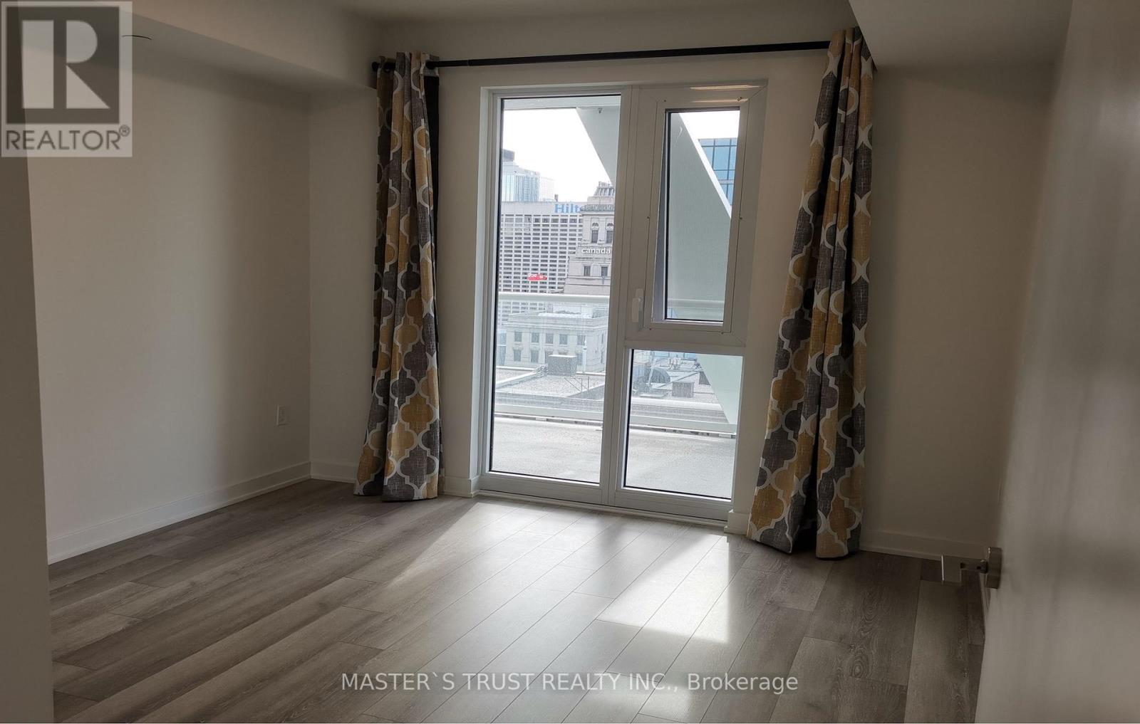 1916 - 230 Simcoe Street S, Toronto, Ontario  M5T 1T4 - Photo 6 - C13790930