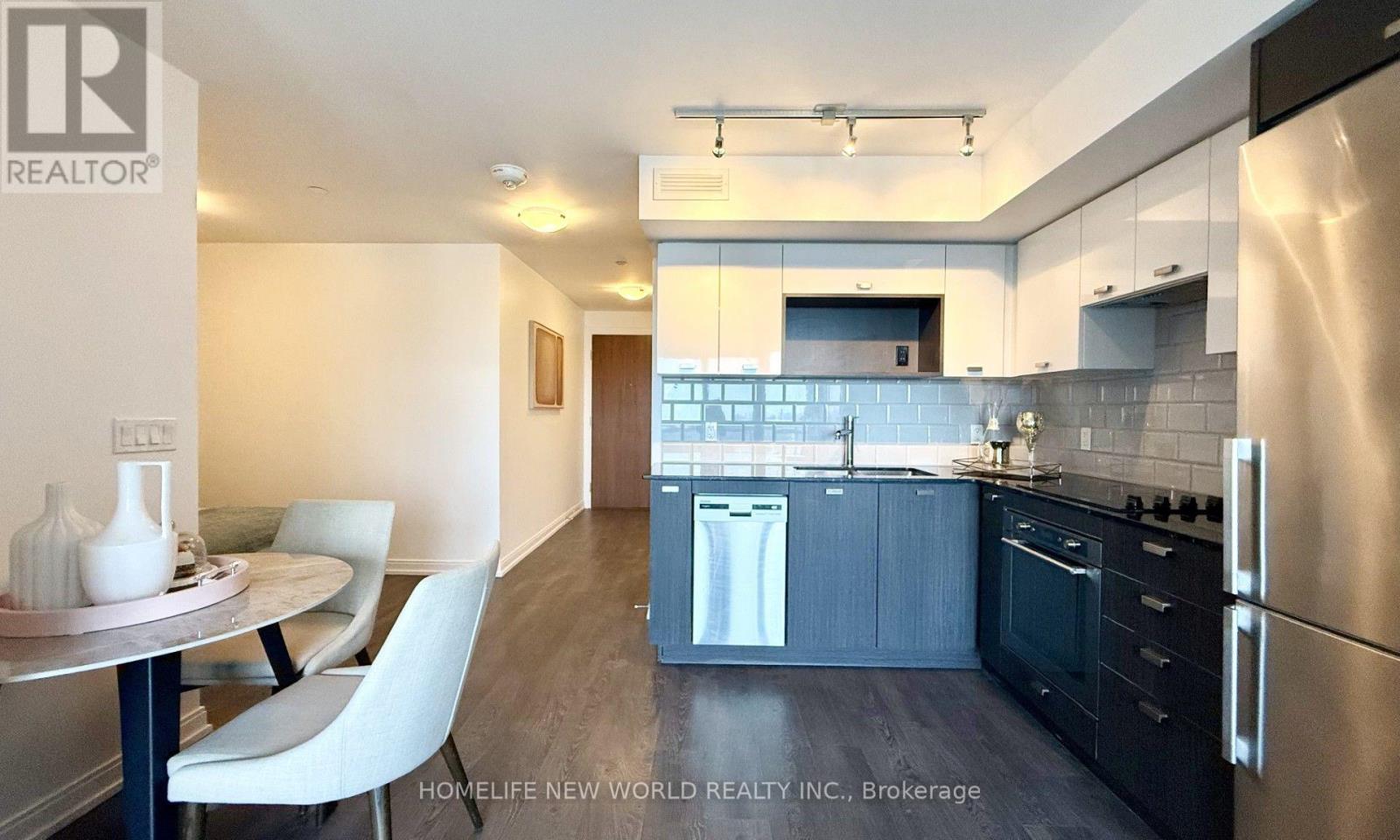 2015 - 275 Village Green Square, Toronto (Agincourt South-Malvern West), Ontario  M1S 0L8 - Photo 11 - E13790812