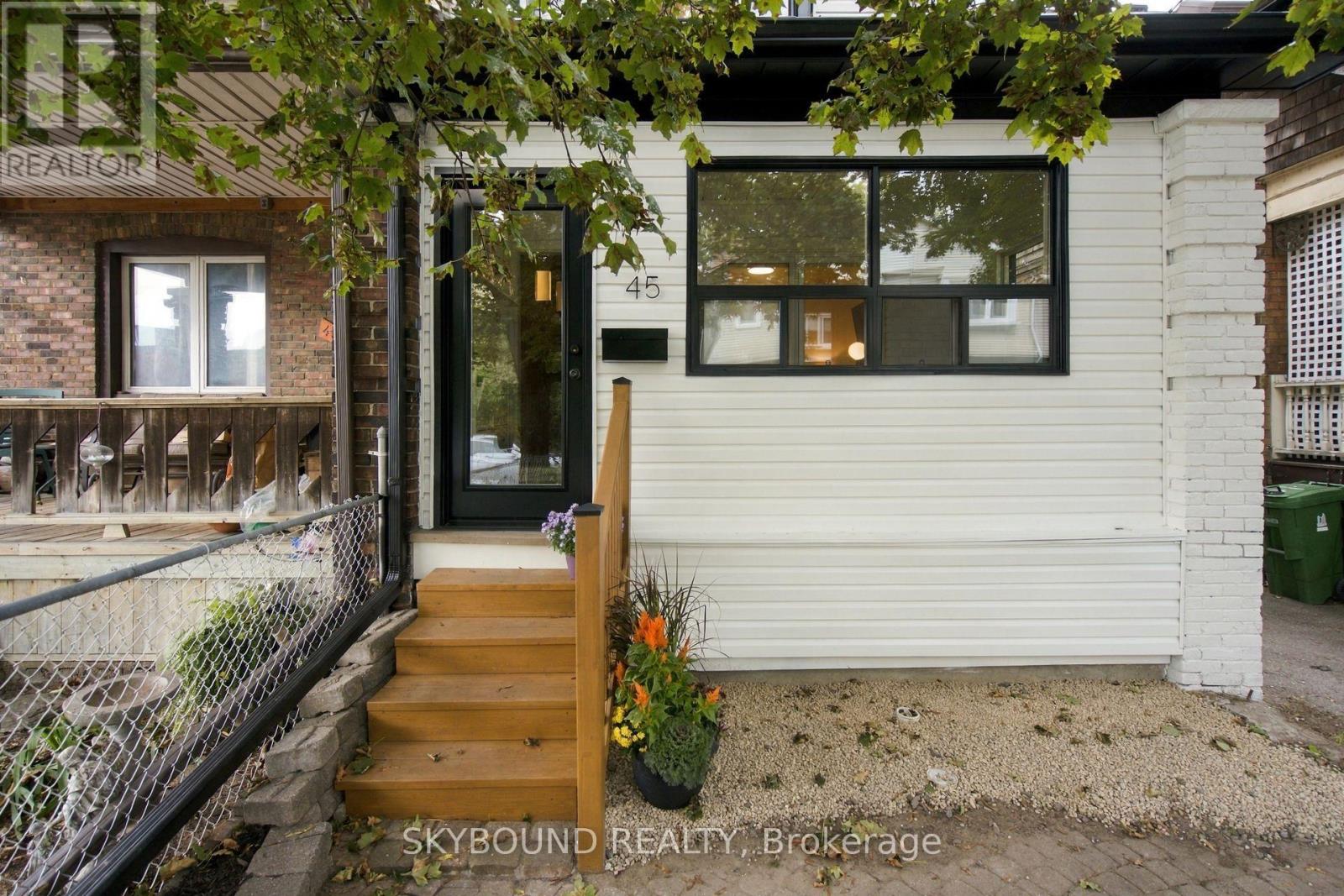45 WESTLAKE AVENUE, Toronto, Ontario