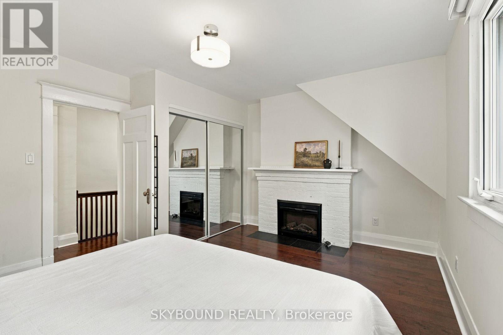 45 Westlake Avenue, Toronto, Ontario  M4C 4P7 - Photo 18 - E13791070