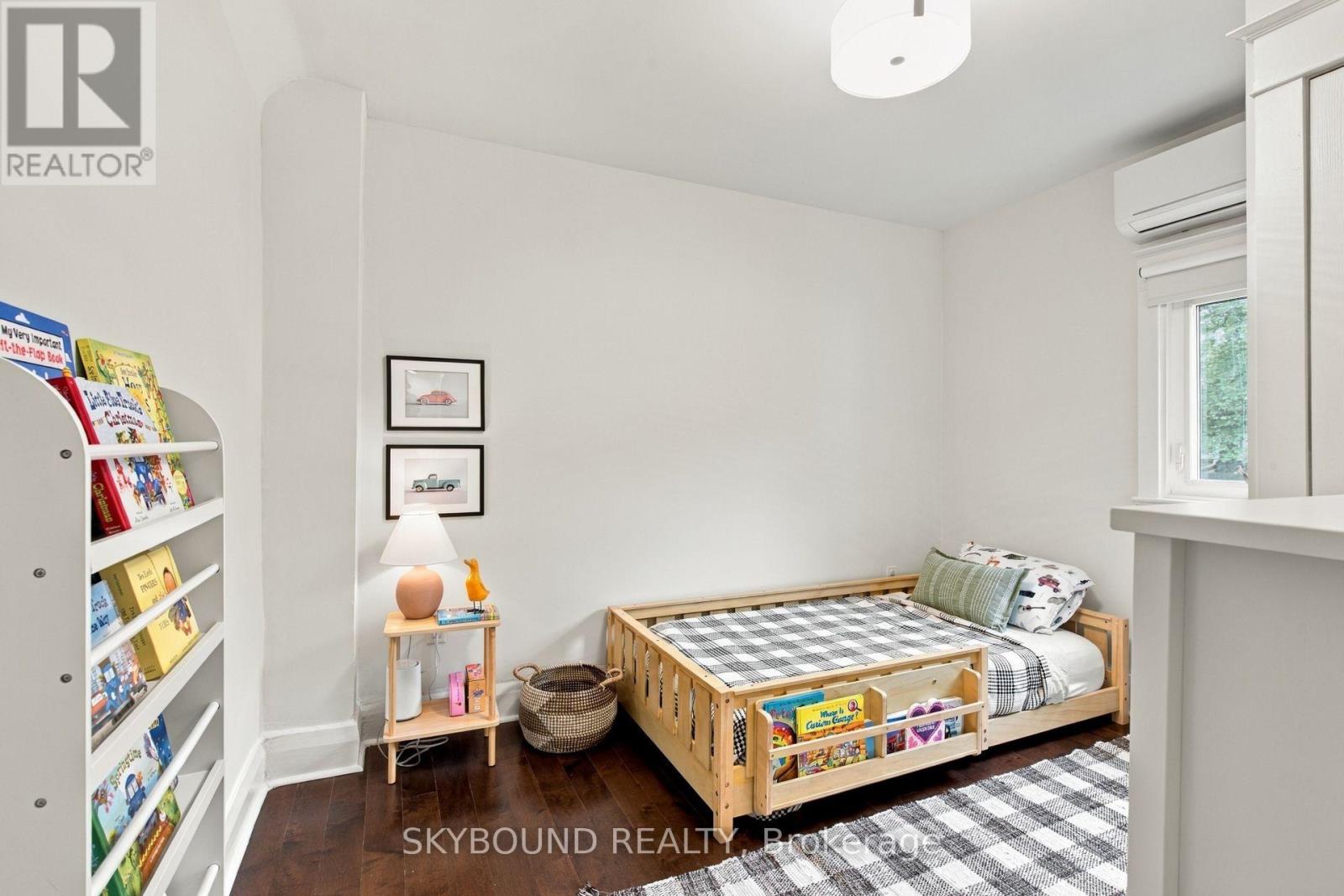 45 Westlake Avenue, Toronto, Ontario  M4C 4P7 - Photo 23 - E13791070