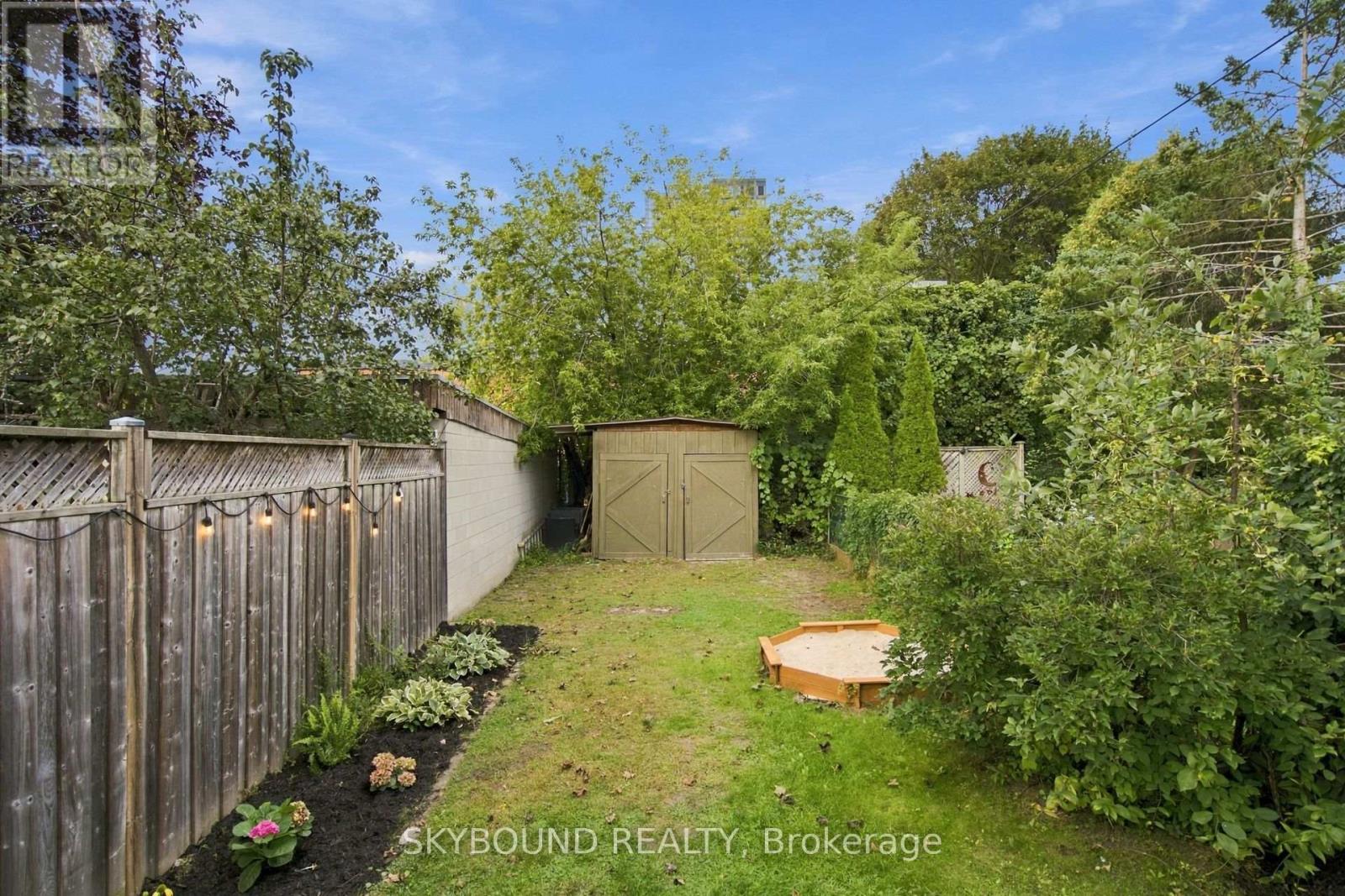 45 Westlake Avenue, Toronto, Ontario  M4C 4P7 - Photo 34 - E13791070