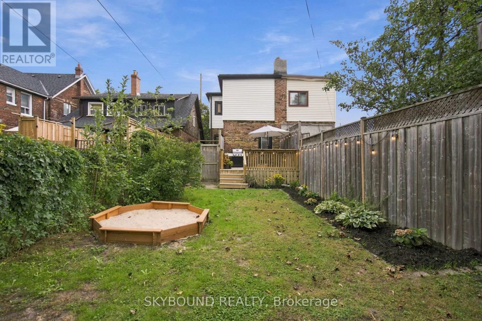 45 Westlake Avenue, Toronto, Ontario  M4C 4P7 - Photo 35 - E13791070