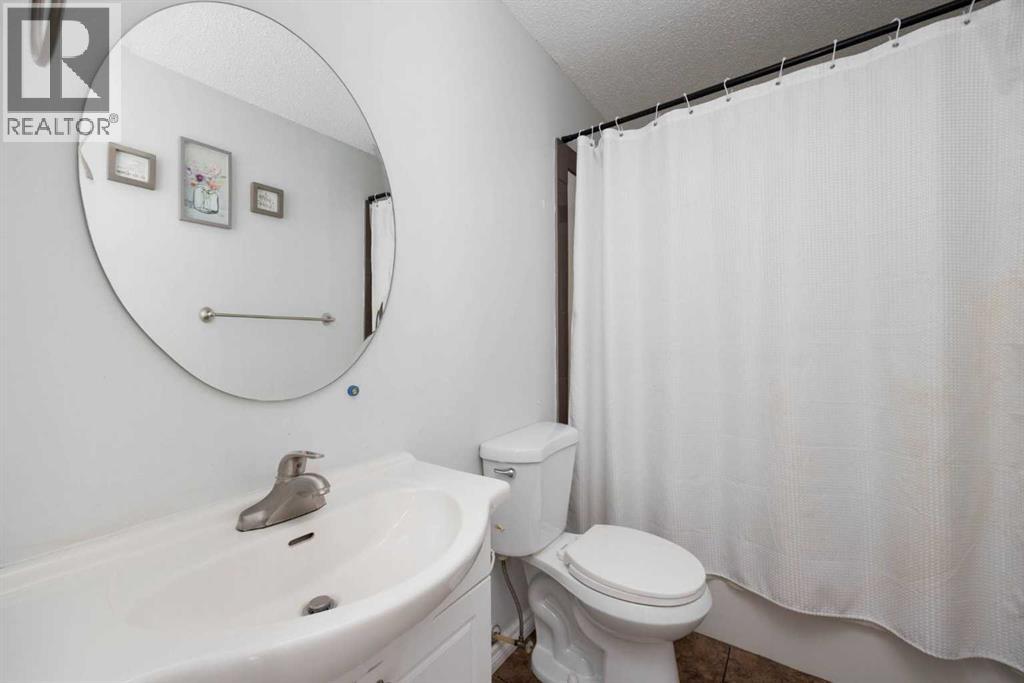 16 Centennial Drive, Fort Mcmurray, Alberta  T9H 1H8 - Photo 11 - A2344181