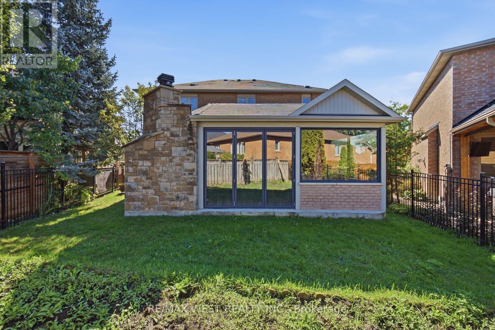 65 Burnhaven Avenue, Vaughan, Ontario L6A 2P2 - Photo 48 - N13790718