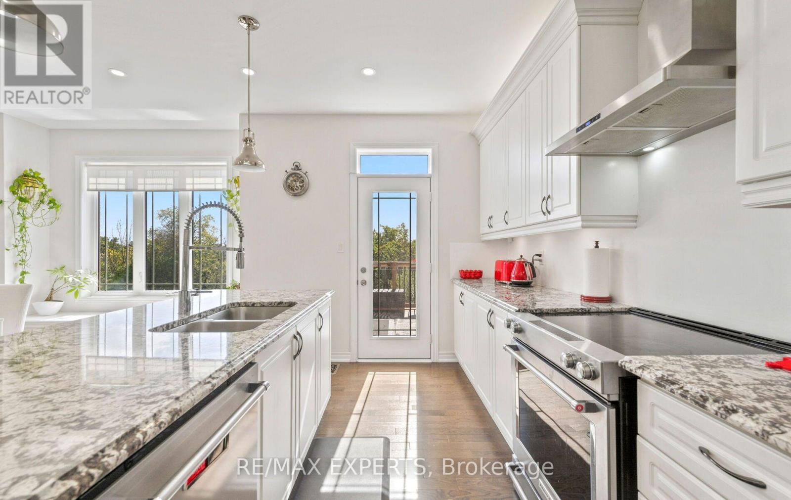 939 Green Street, Innisfil (Lefroy), Ontario  L0L 1W0 - Photo 20 - N13790832