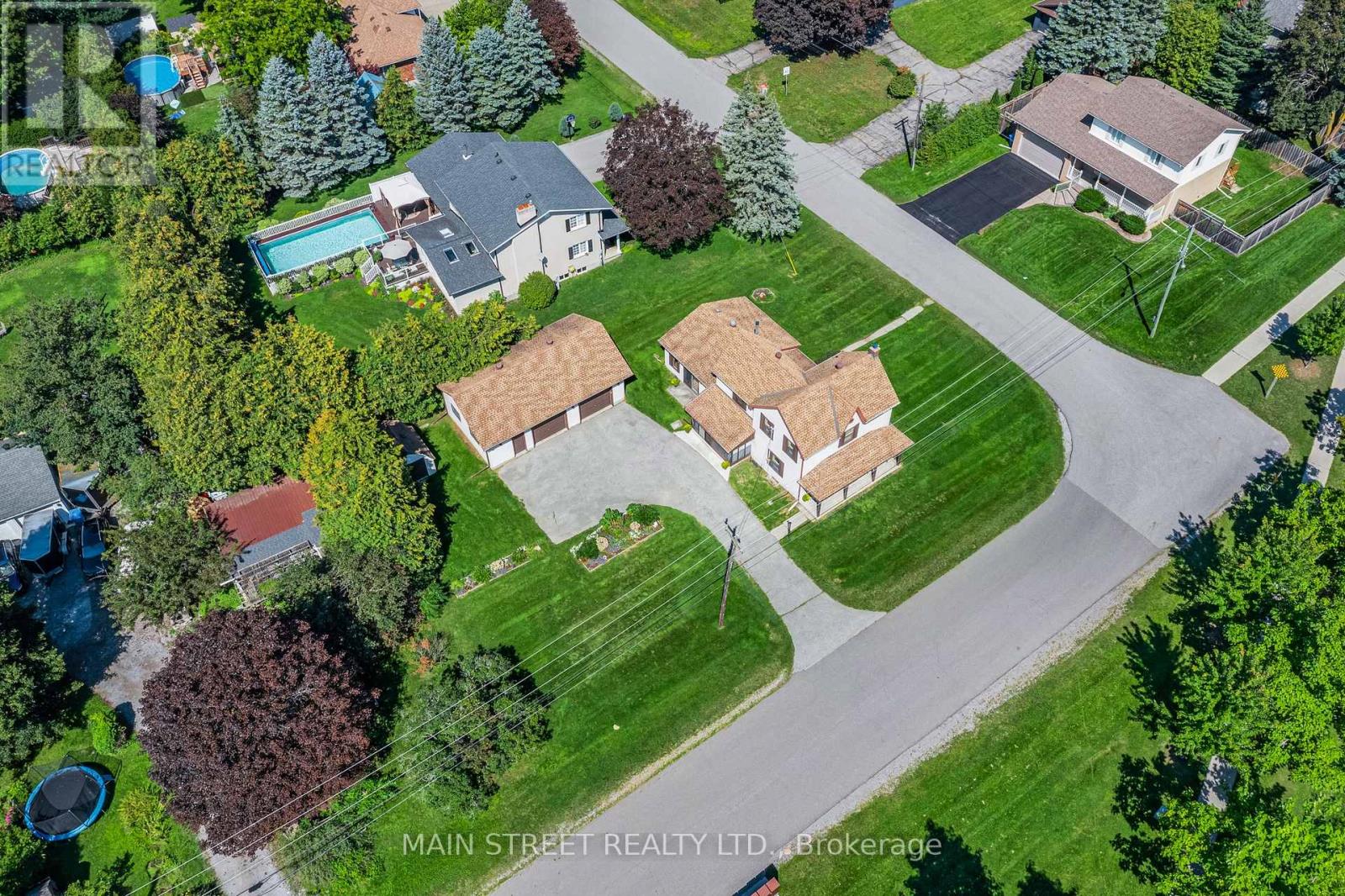 60 Albert Street, East Gwillimbury (Mt Albert), Ontario  L0G 1M0 - Photo 3 - N13790850